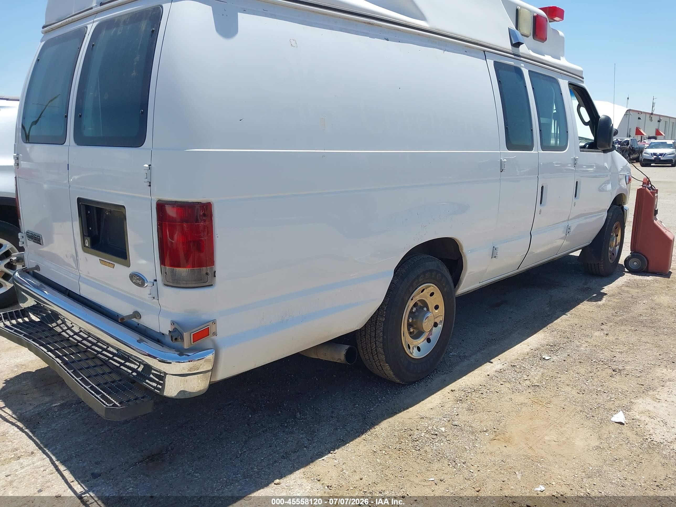 2008 Ford Econoline E350 Super Duty Van White vin: 1FDSS34P18DA39448