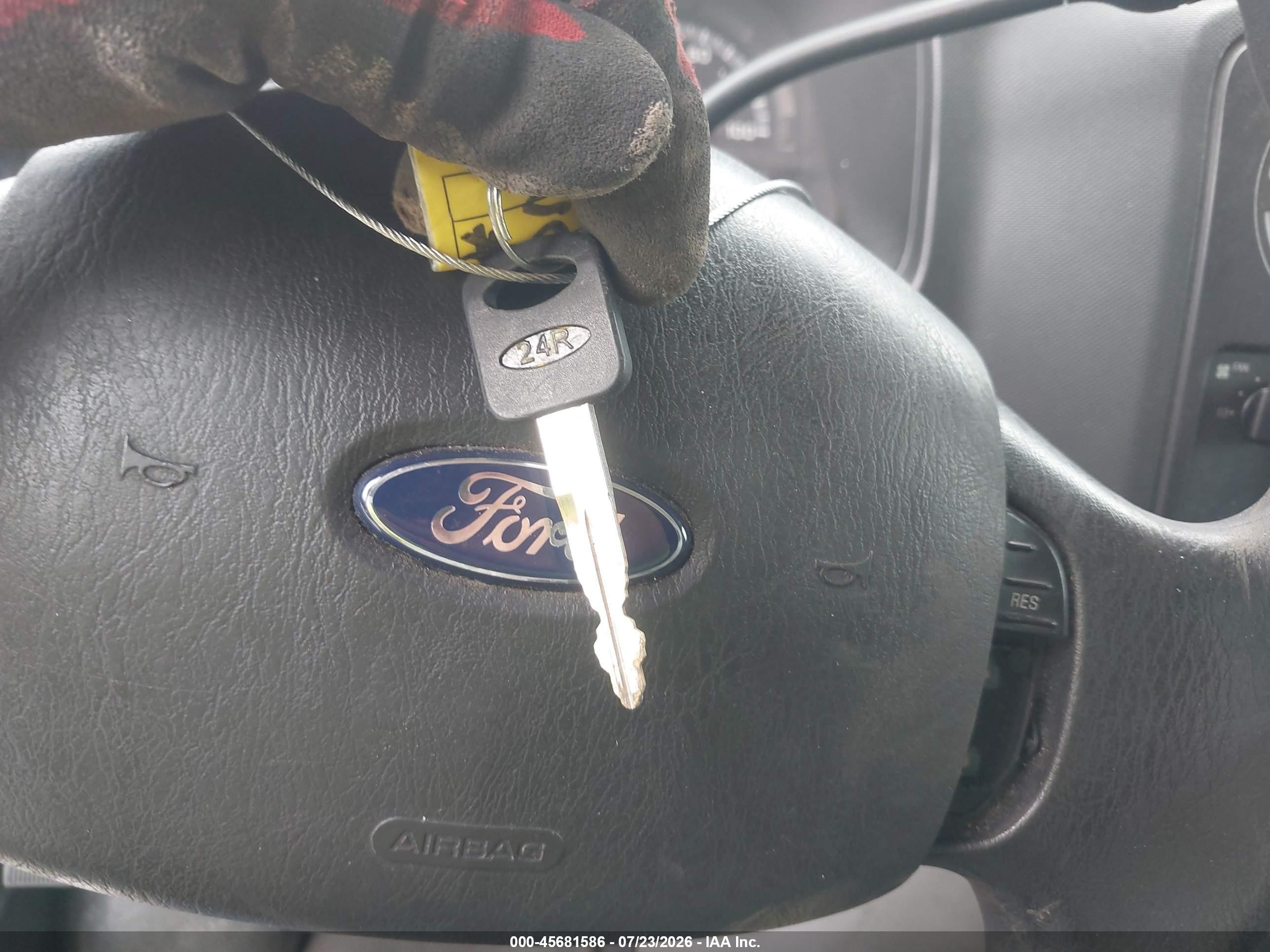 2009 Ford E-350 Super Duty Commercial Белый vin: 1FDSS34P99DA75177
