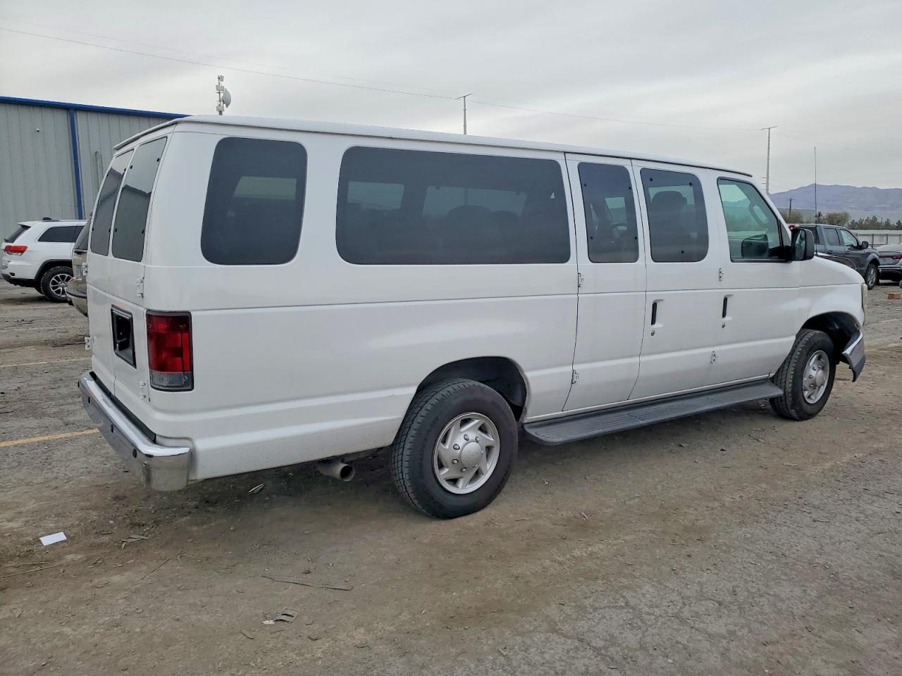 2012 Ford Econoline E350 Super Duty Wagon White vin: 1FDSS3BL6CDA48459
