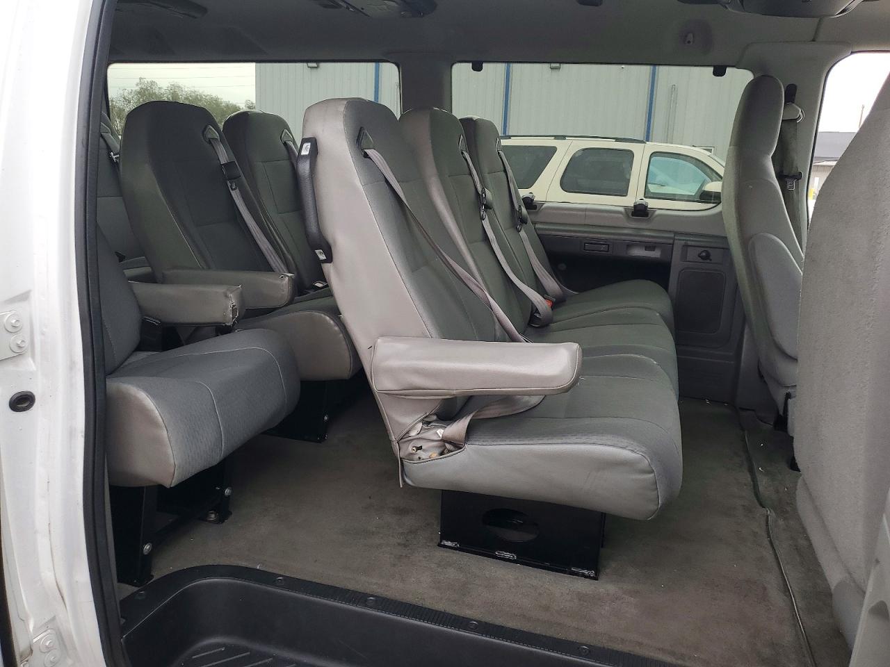 2012 Ford Econoline E350 Super Duty Wagon White vin: 1FDSS3BL6CDA48459