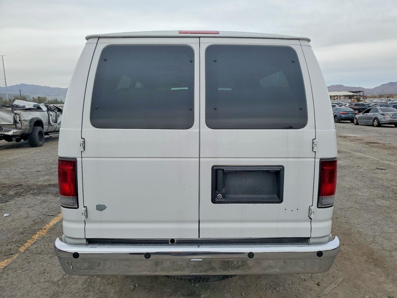 2012 Ford Econoline E350 Super Duty Wagon White vin: 1FDSS3BL6CDA48459
