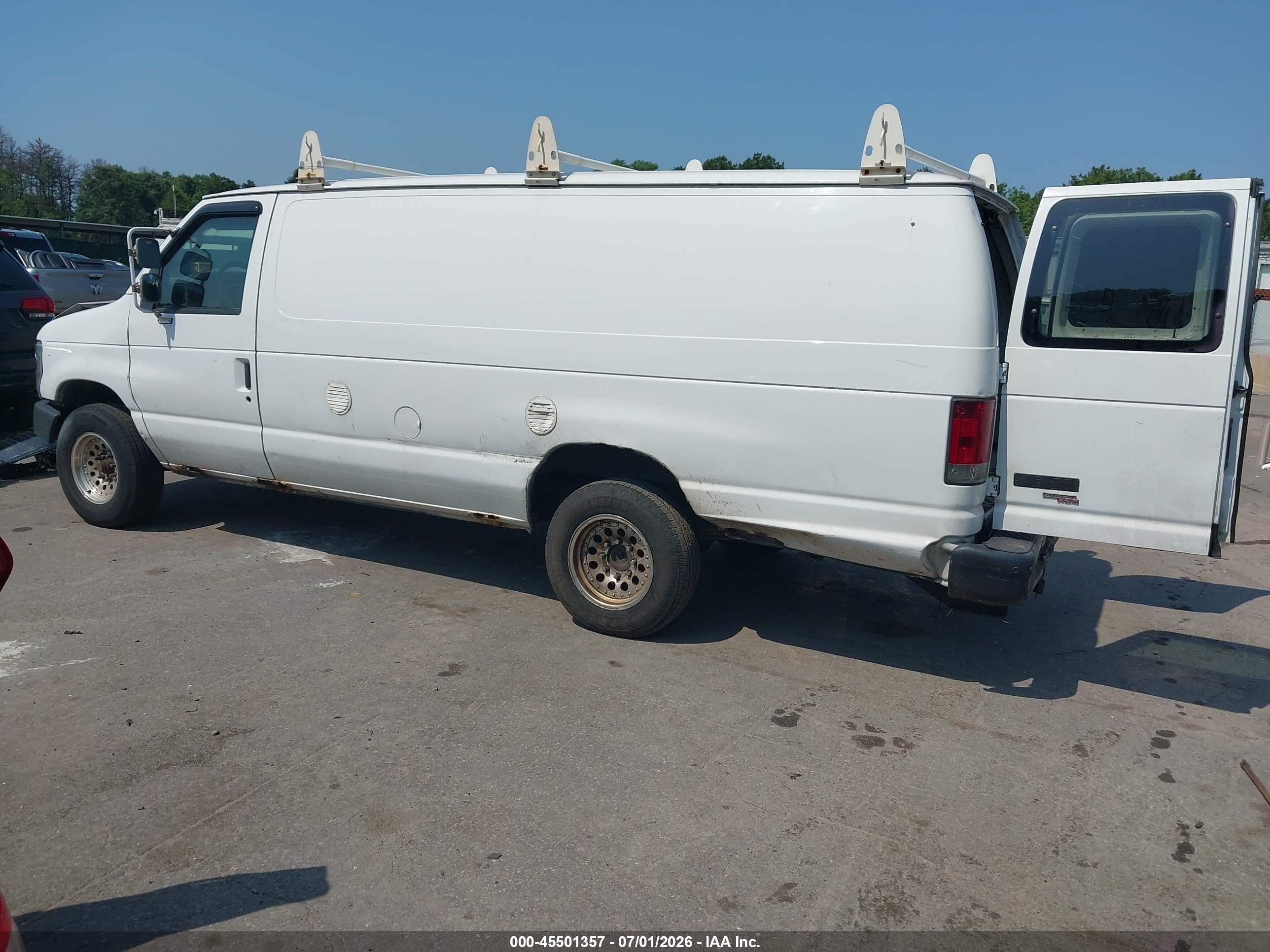 2011 Ford E-350 Super Duty Commercial/recreational White vin: 1FDSS3EL1BDA32955