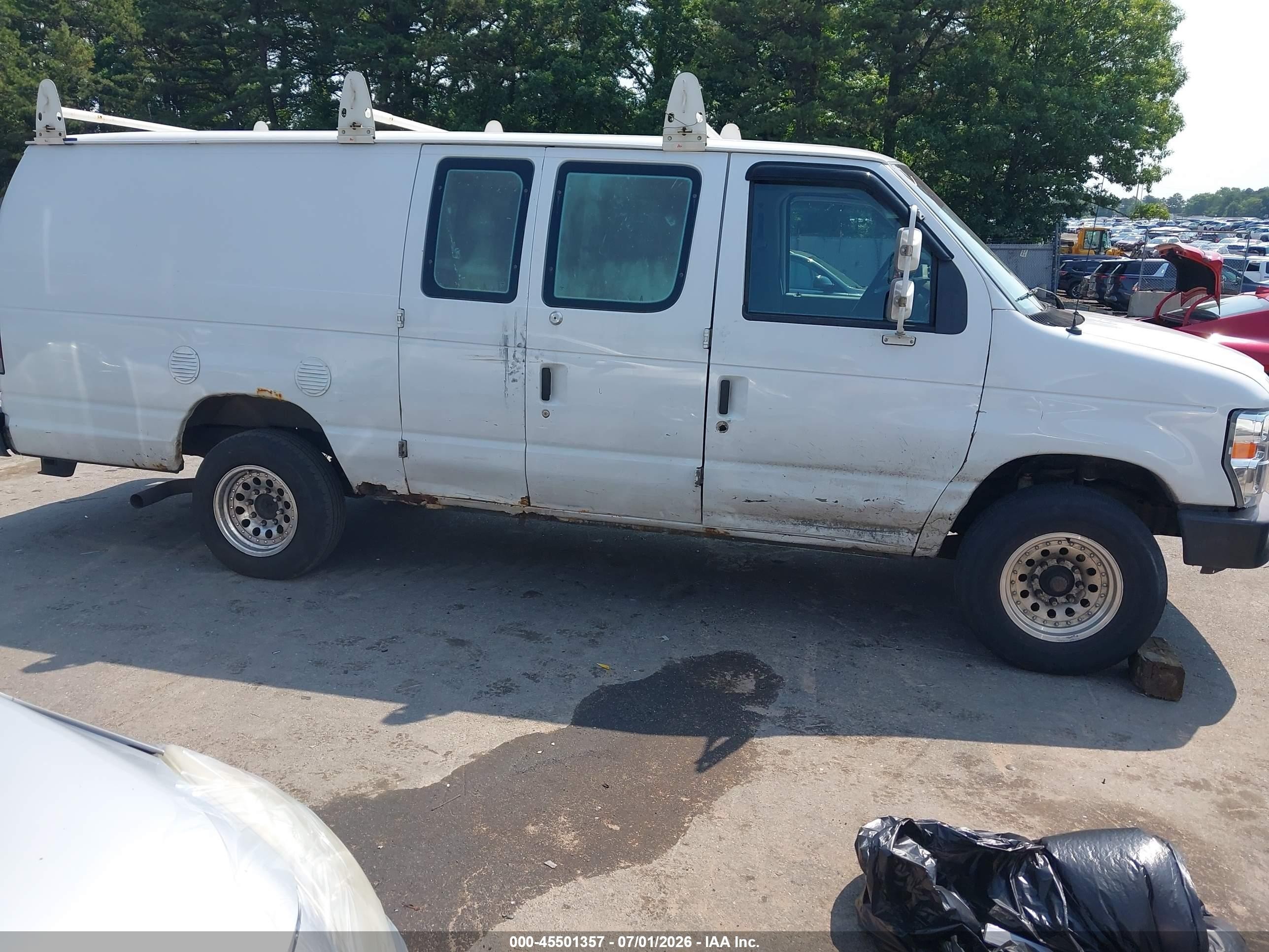 2011 Ford E-350 Super Duty Commercial/recreational White vin: 1FDSS3EL1BDA32955