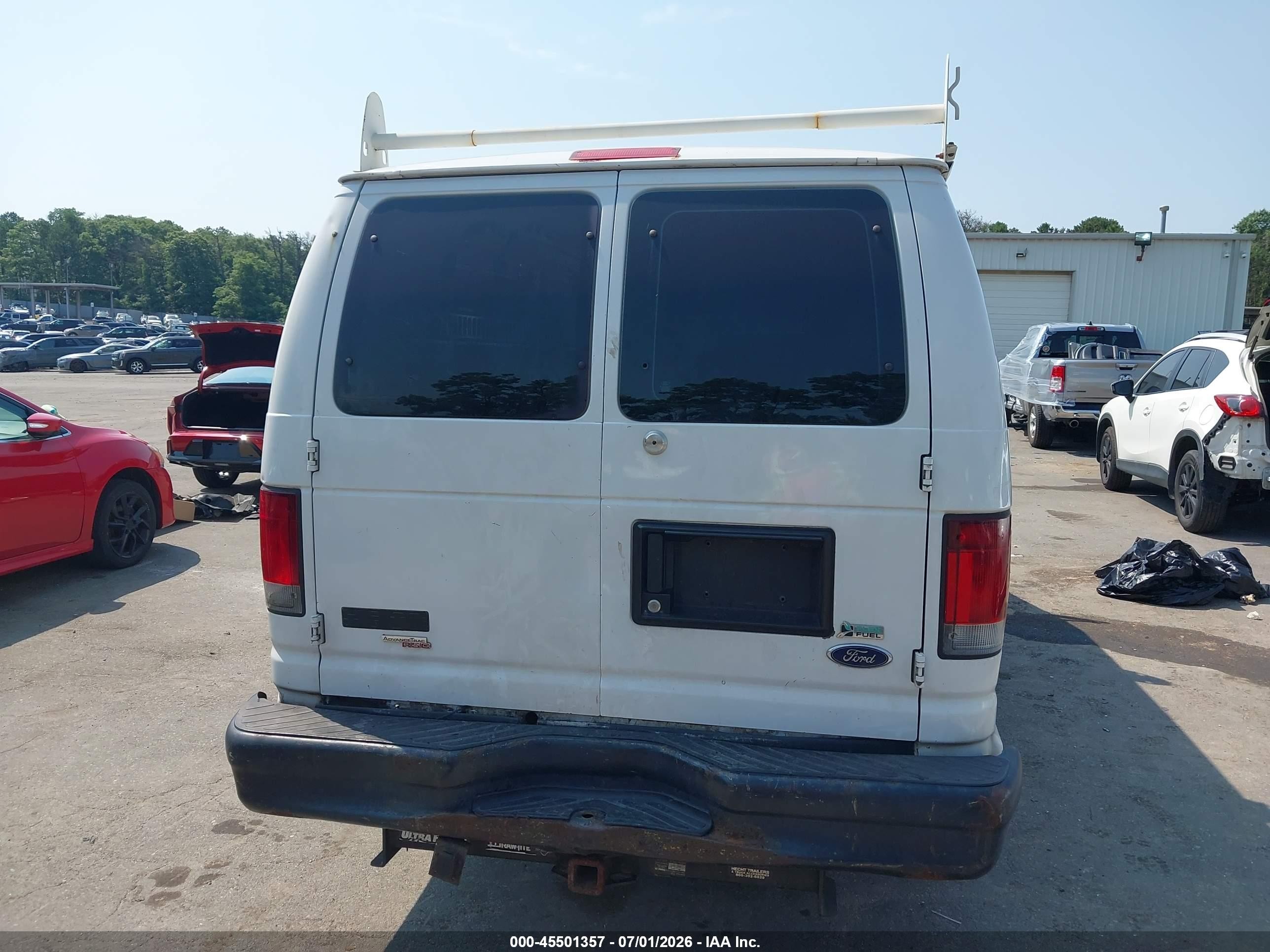 2011 Ford E-350 Super Duty Commercial/recreational White vin: 1FDSS3EL1BDA32955