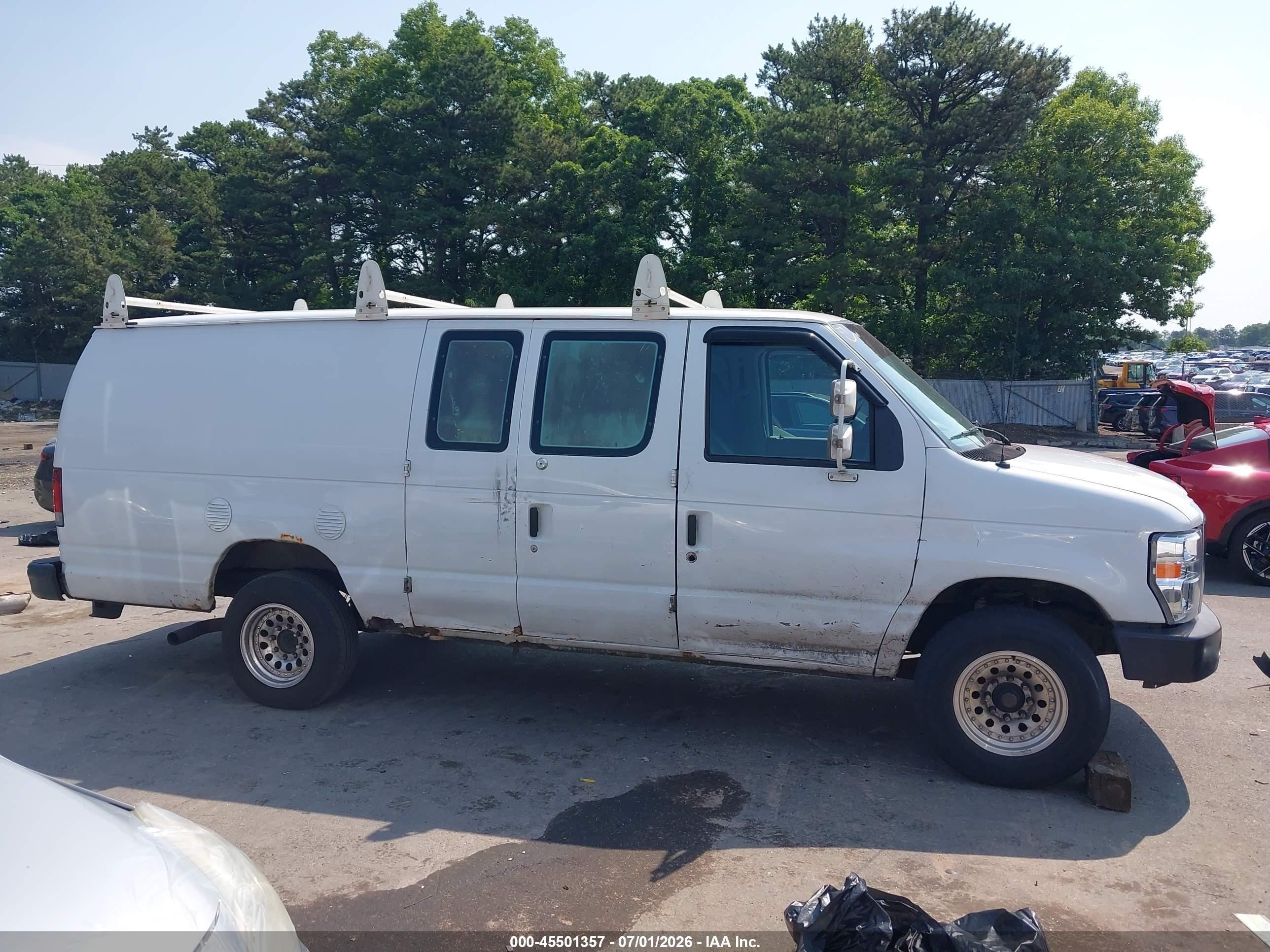 2011 Ford E-350 Super Duty Commercial/recreational White vin: 1FDSS3EL1BDA32955