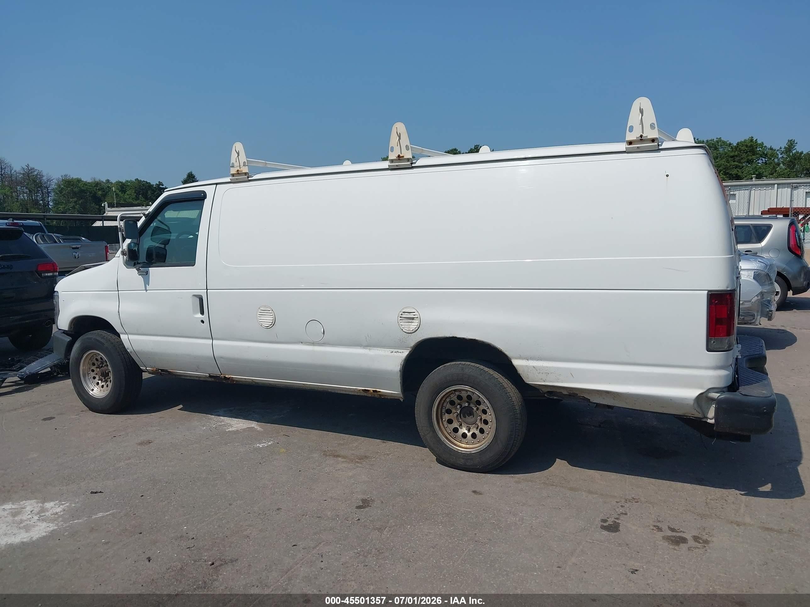 2011 Ford E-350 Super Duty Commercial/recreational White vin: 1FDSS3EL1BDA32955