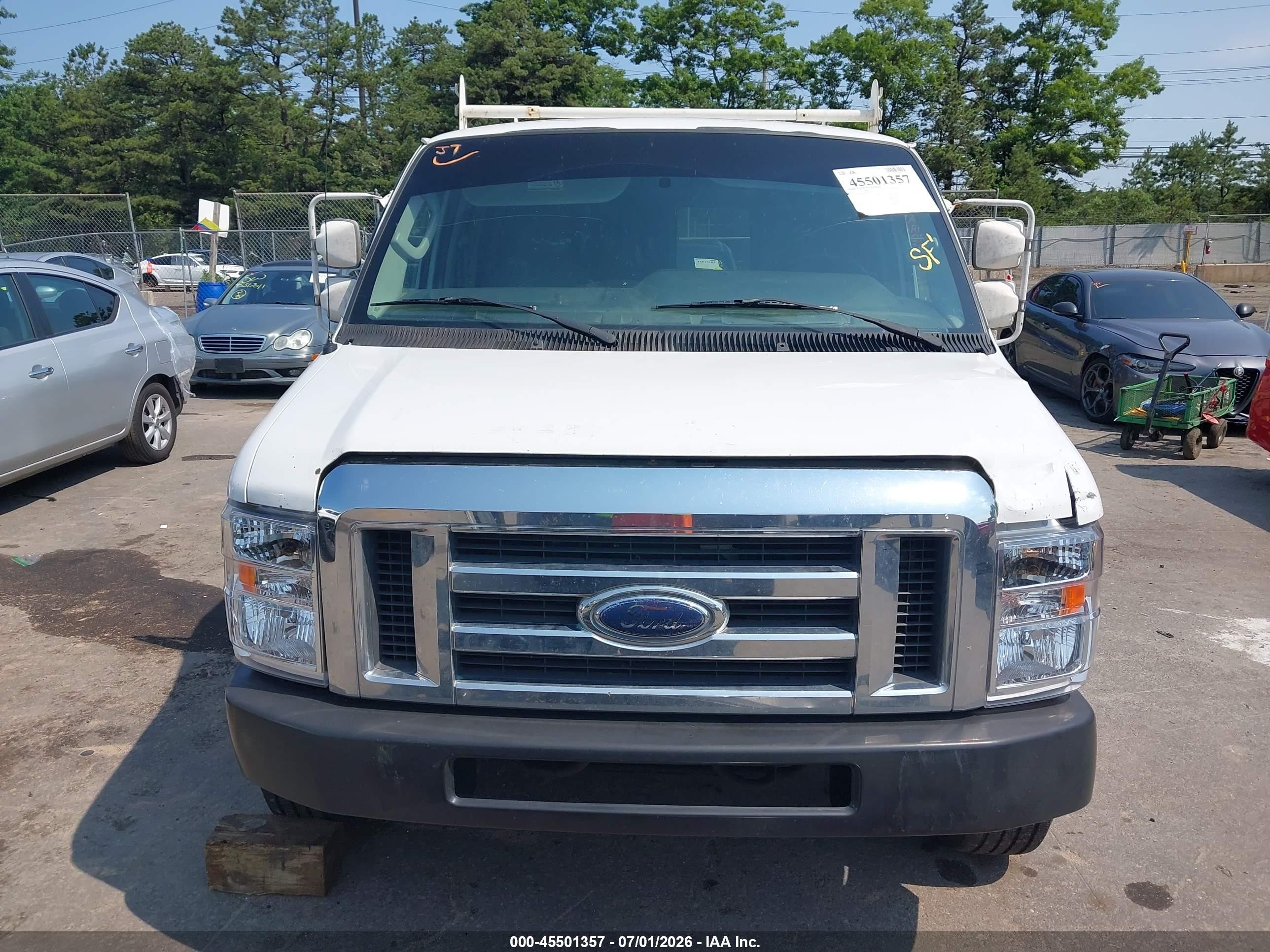 2011 Ford E-350 Super Duty Commercial/recreational White vin: 1FDSS3EL1BDA32955