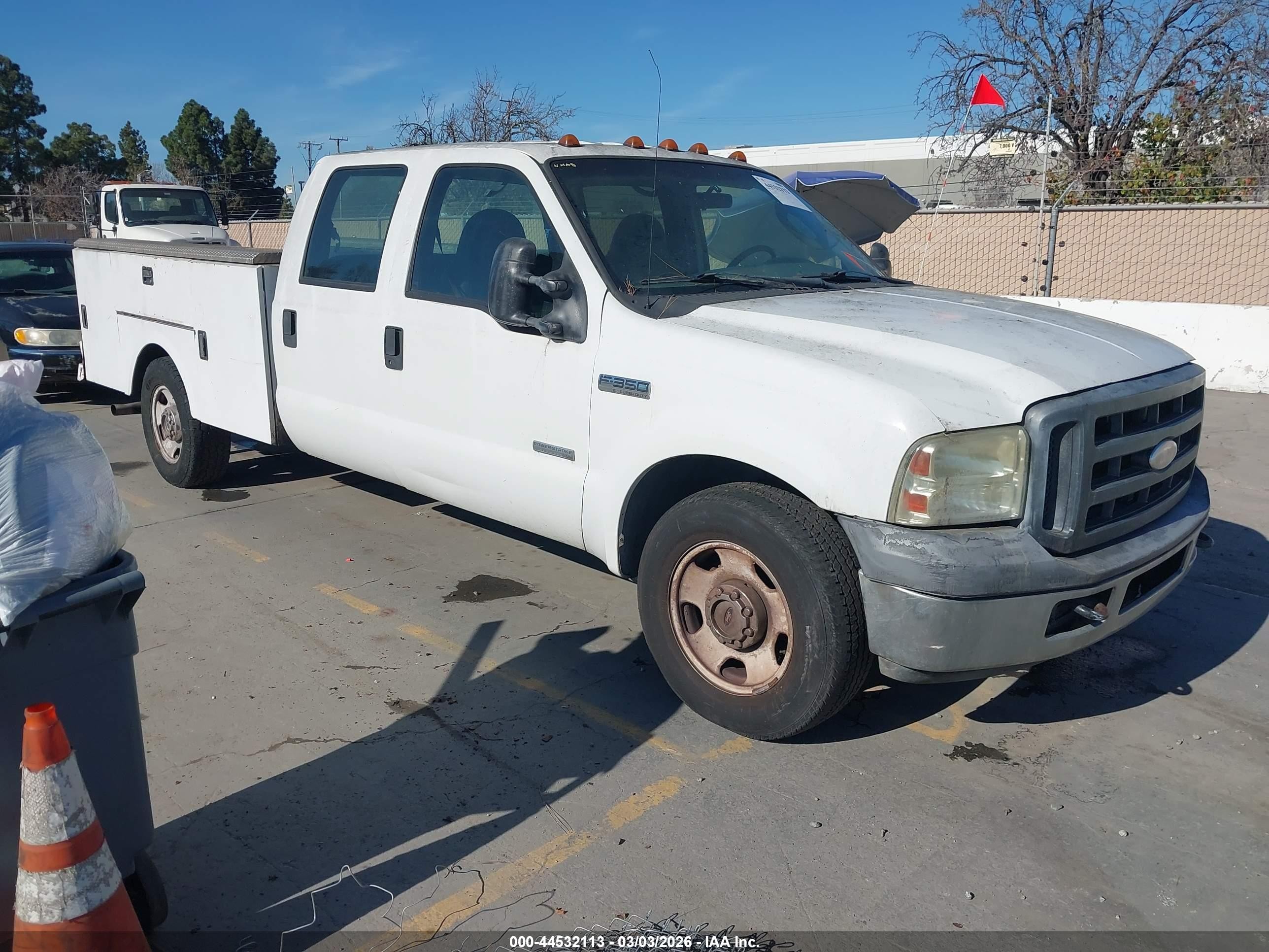 2006 Ford F-350 Chassis Lariat/xl/xlt White vin: 1FDSW34P76ED36218