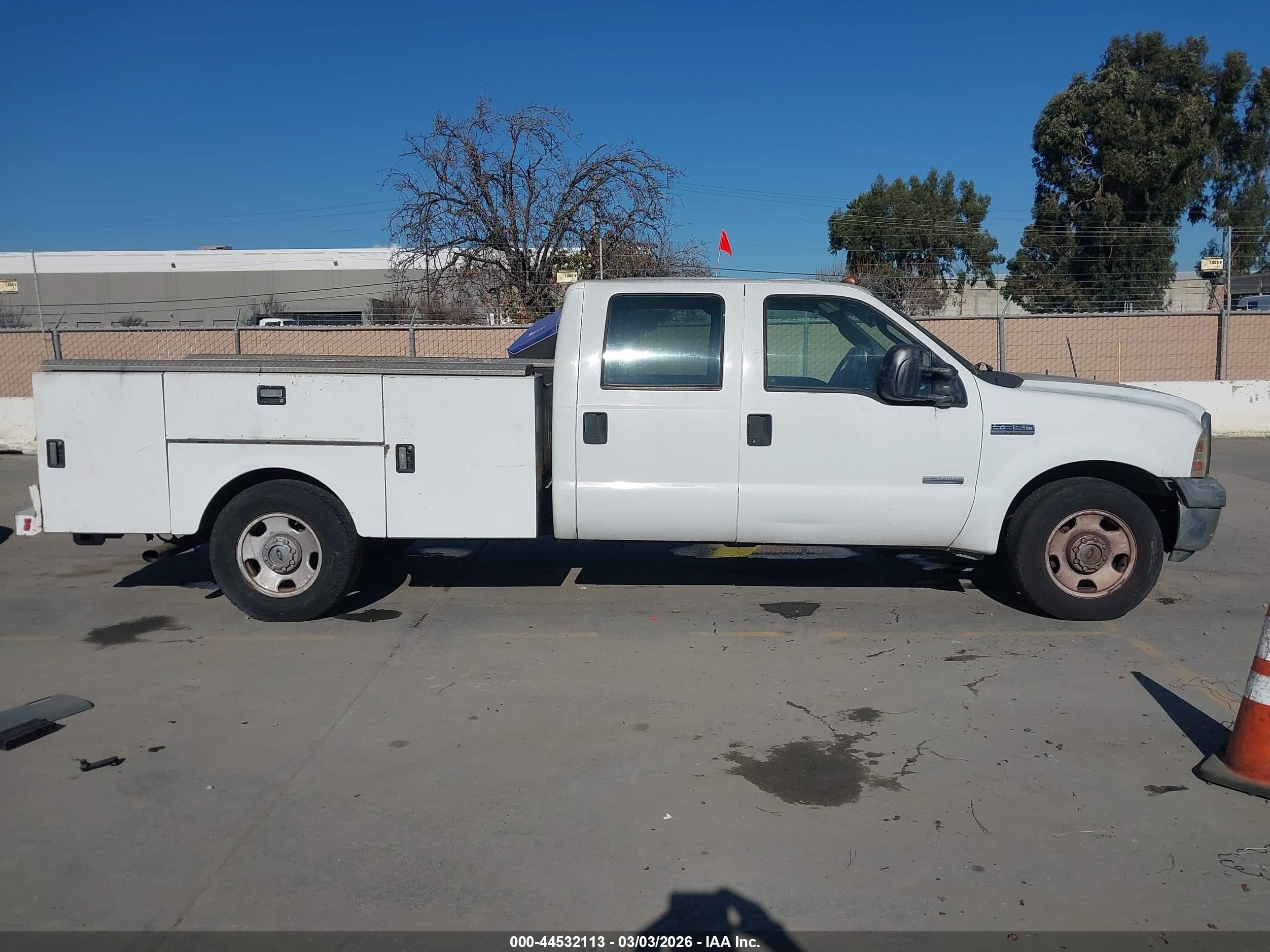 2006 Ford F-350 Chassis Lariat/xl/xlt White vin: 1FDSW34P76ED36218