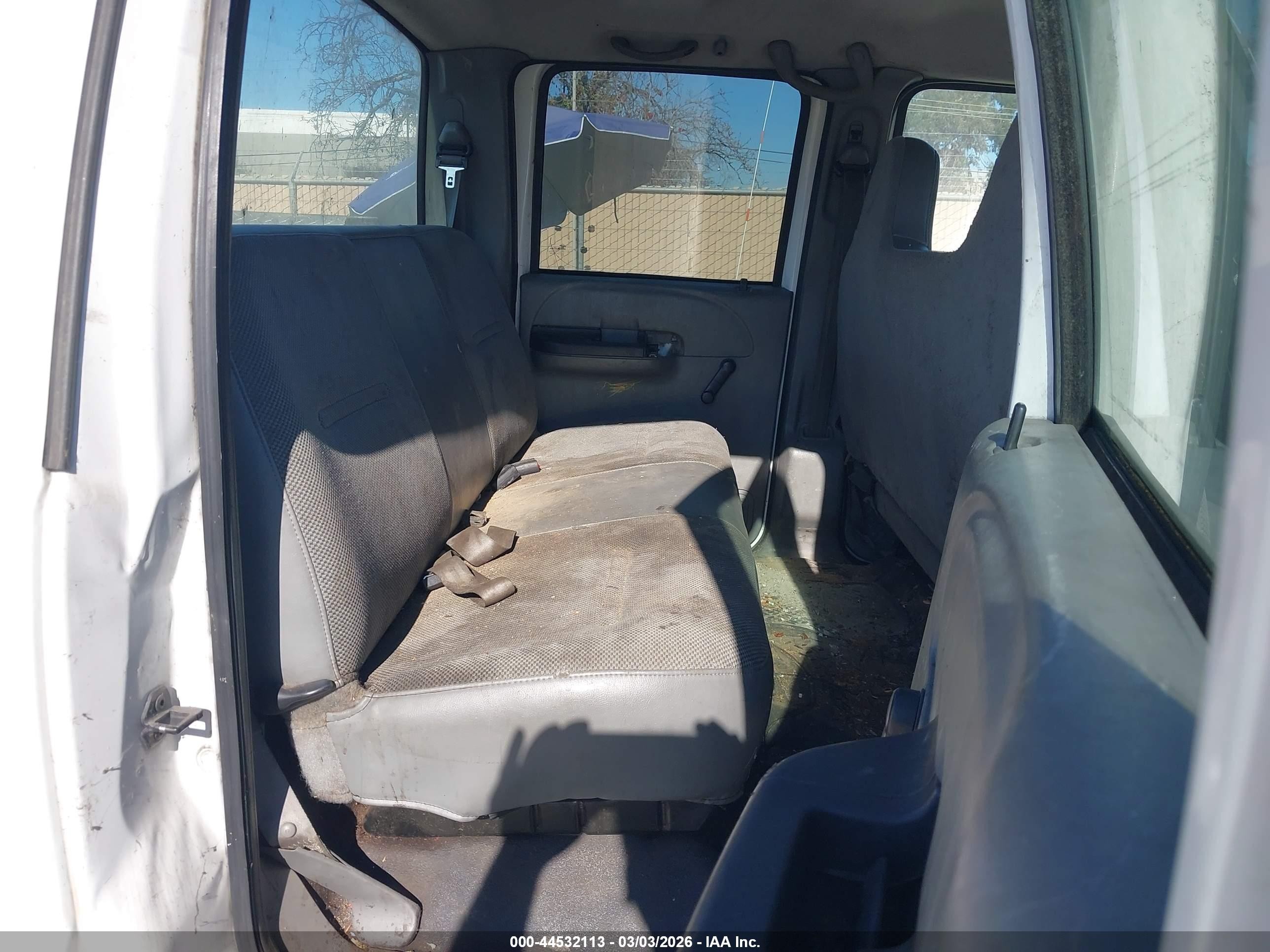2006 Ford F-350 Chassis Lariat/xl/xlt White vin: 1FDSW34P76ED36218