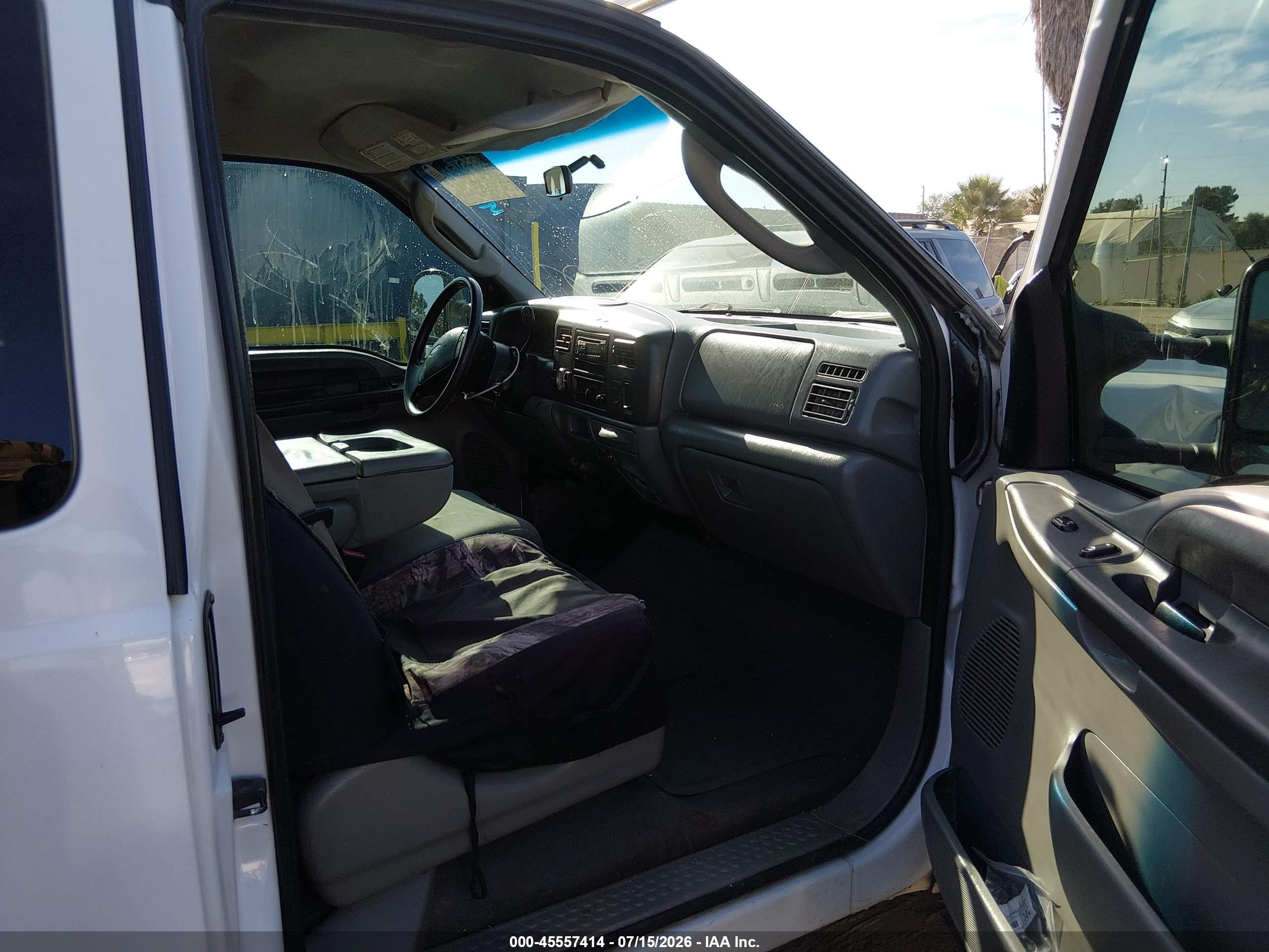 2004 Ford F-350 Lariat/xl/xlt White vin: 1FDSX30L74ED83357