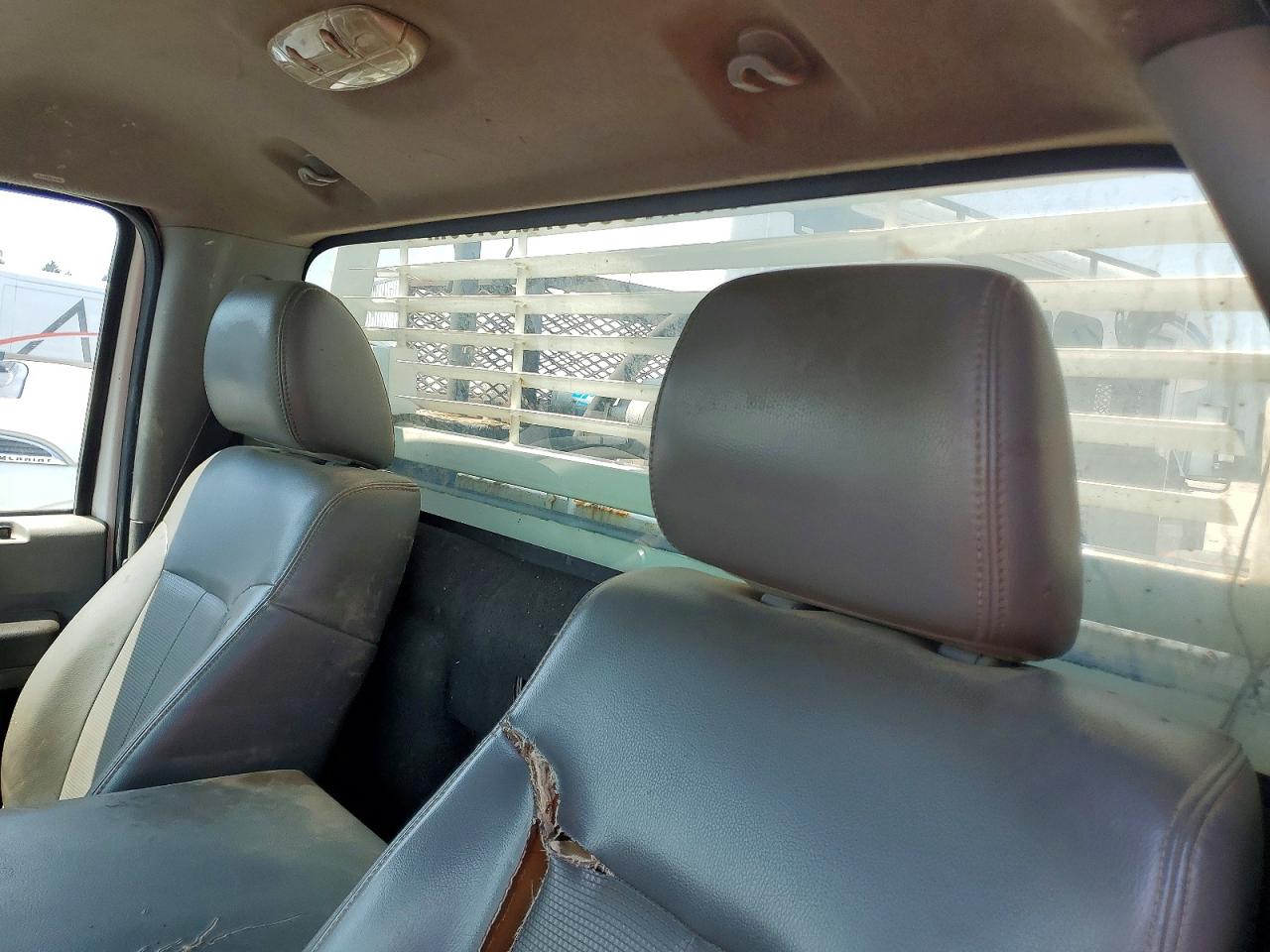 2011 Ford F450 Super Duty White vin: 1FDUF4GT4BEA68441