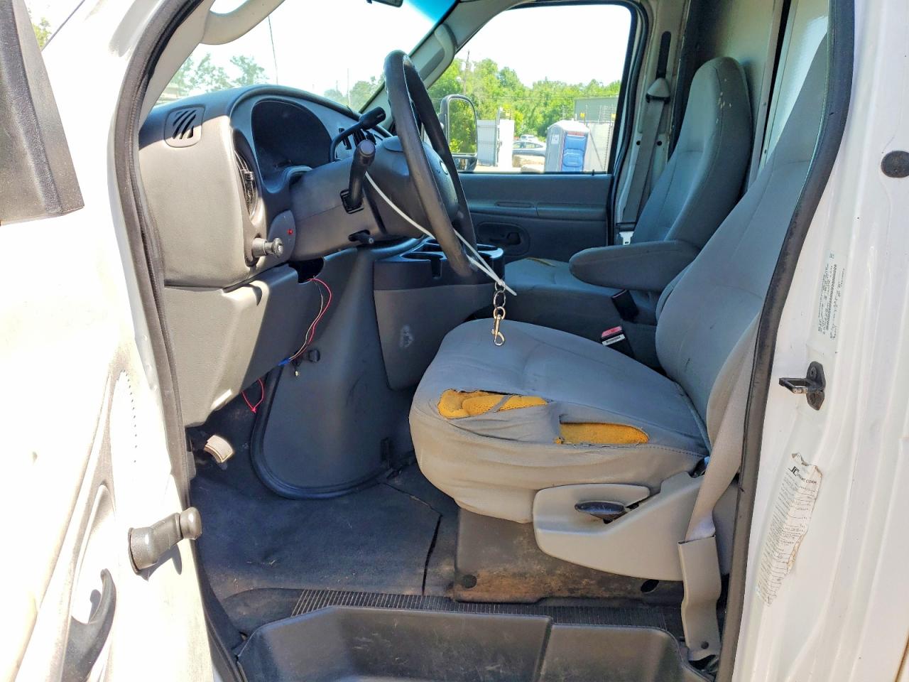 2006 Ford Econoline E350 Super Duty Cutaway Van Белый vin: 1FDWE35L86HB20554