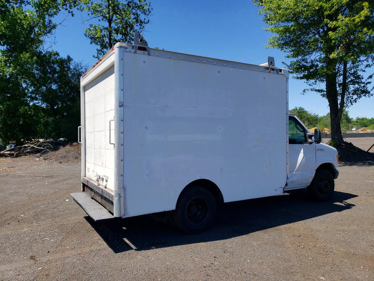 2006 Ford Econoline E350 Super Duty Cutaway Van Белый vin: 1FDWE35L86HB20554