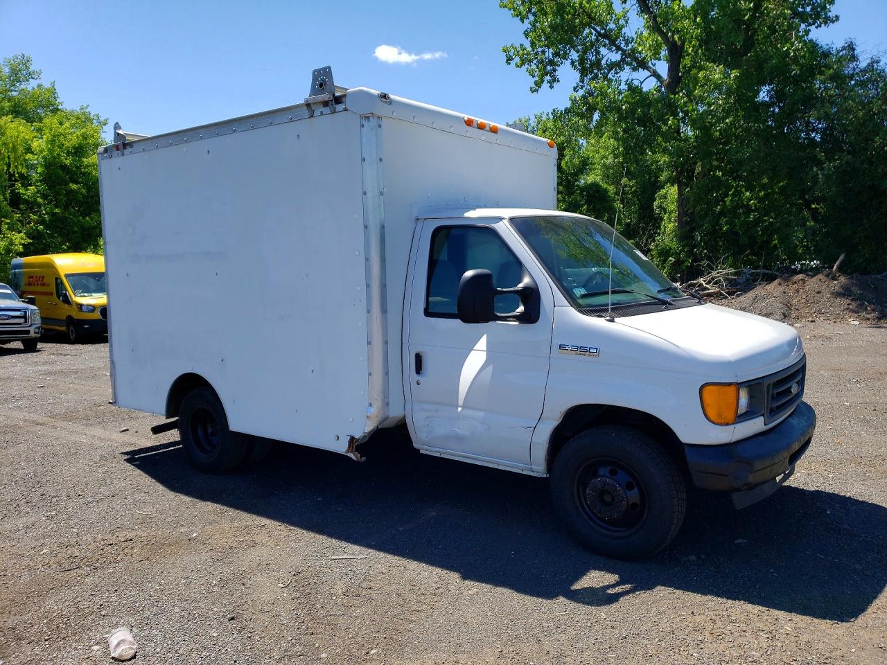 2006 Ford Econoline E350 Super Duty Cutaway Van Белый vin: 1FDWE35L86HB20554