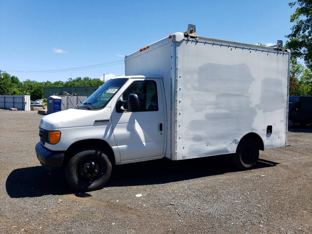 2006 Ford Econoline E350 Super Duty Cutaway Van Белый vin: 1FDWE35L86HB20554