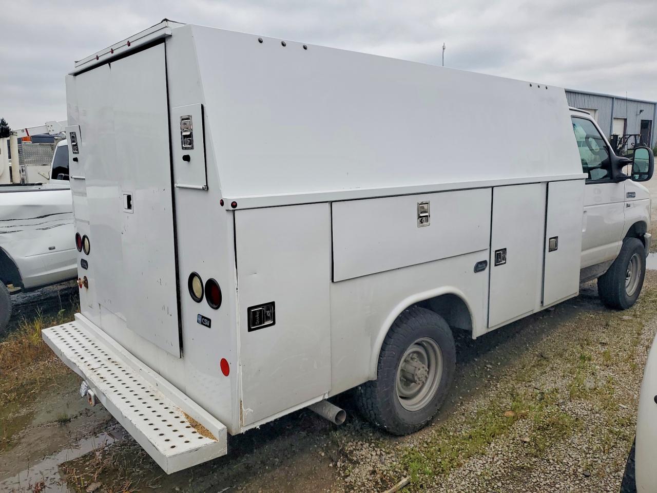 2015 Ford Econoline E350 Super Duty Cutaway Van White vin: 1FDWE3FL1FDA15070