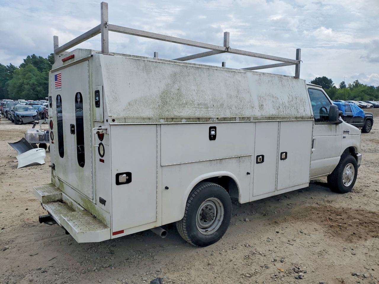 2016 Ford Econoline E350 Super Duty Cutaway Van White vin: 1FDWE3FL7GDC27652