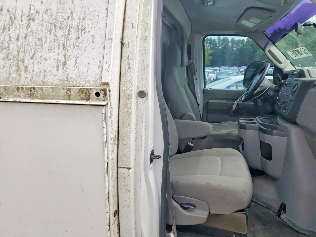 2016 Ford Econoline E350 Super Duty Cutaway Van White vin: 1FDWE3FL7GDC27652