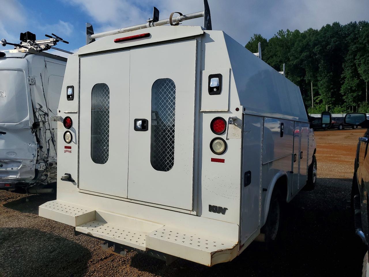 2014 Ford Econoline E350 Super Duty Cutaway Van White vin: 1FDWE3FLXEDB15635