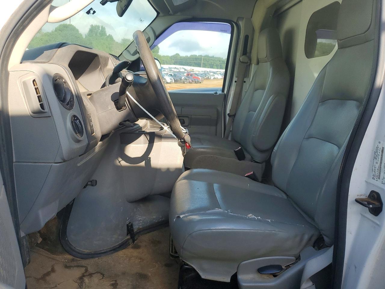 2014 Ford Econoline E350 Super Duty Cutaway Van White vin: 1FDWE3FLXEDB15635
