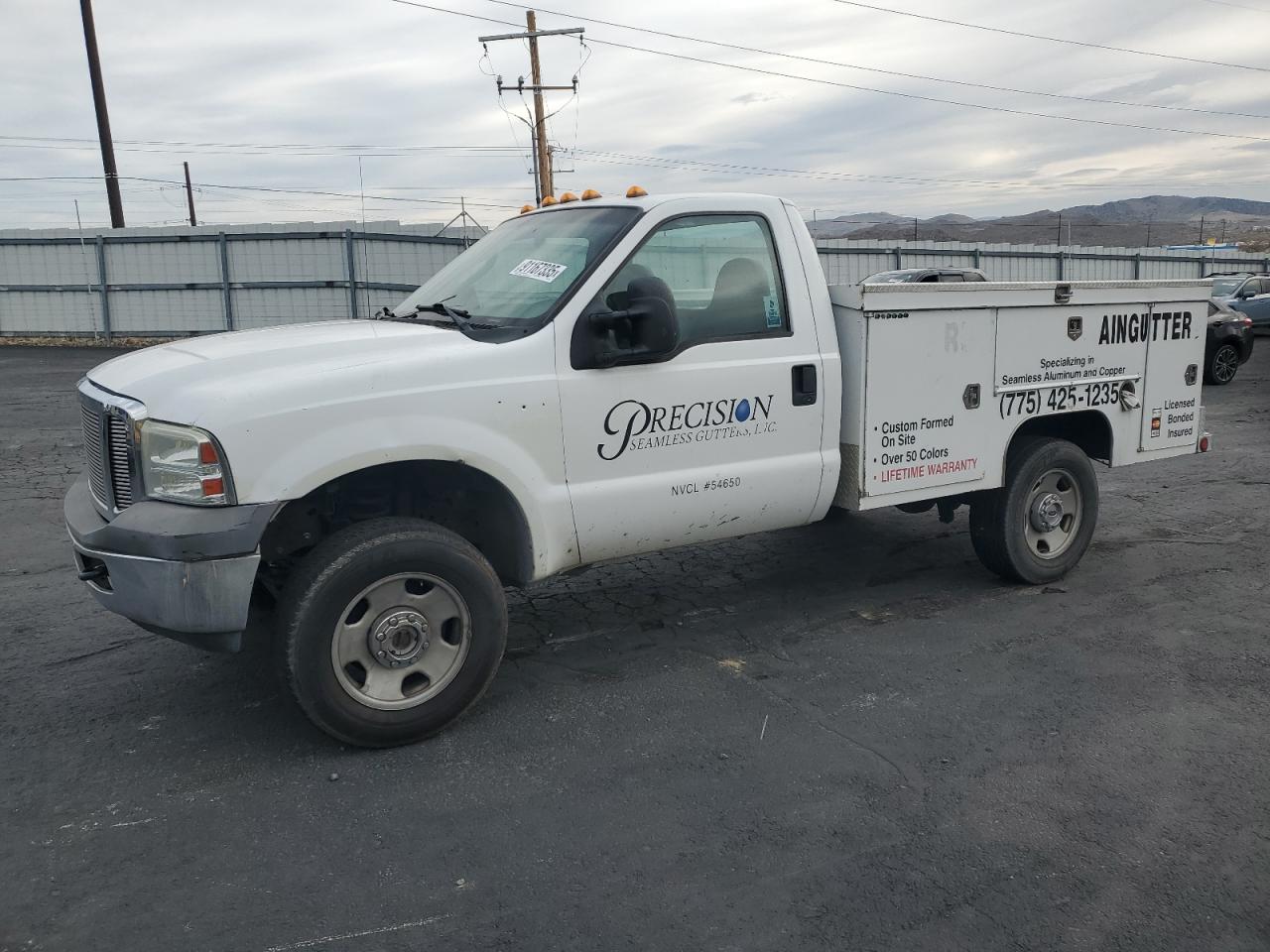 2005 Ford F350 White vin: 1FDWF35566EA77333