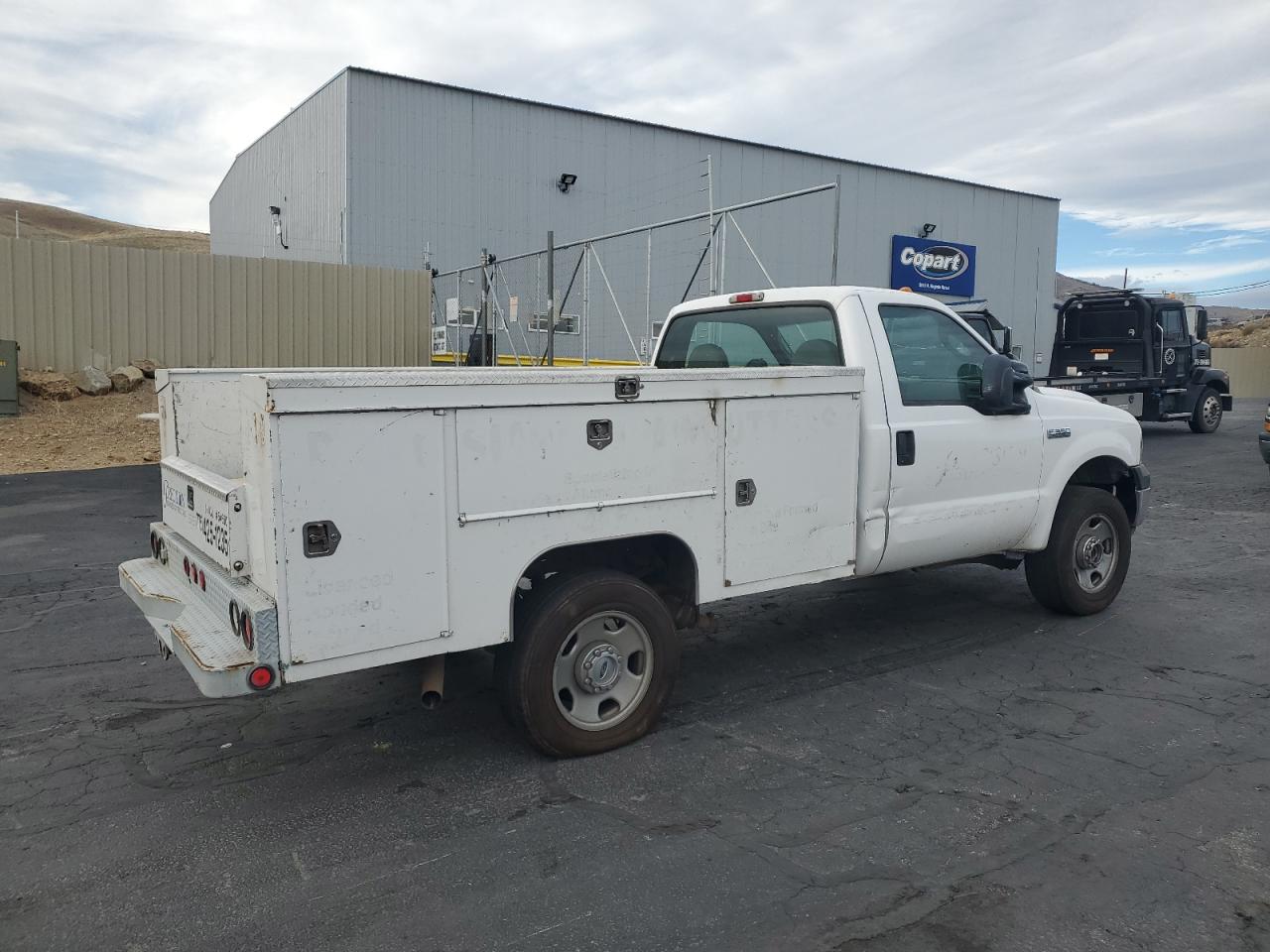 2005 Ford F350 White vin: 1FDWF35566EA77333