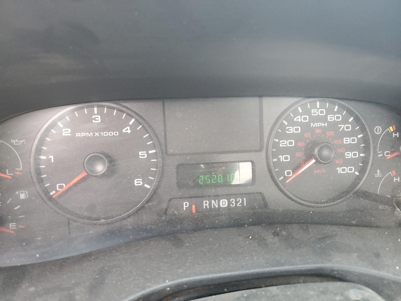 2005 Ford F350 White vin: 1FDWF35566EA77333