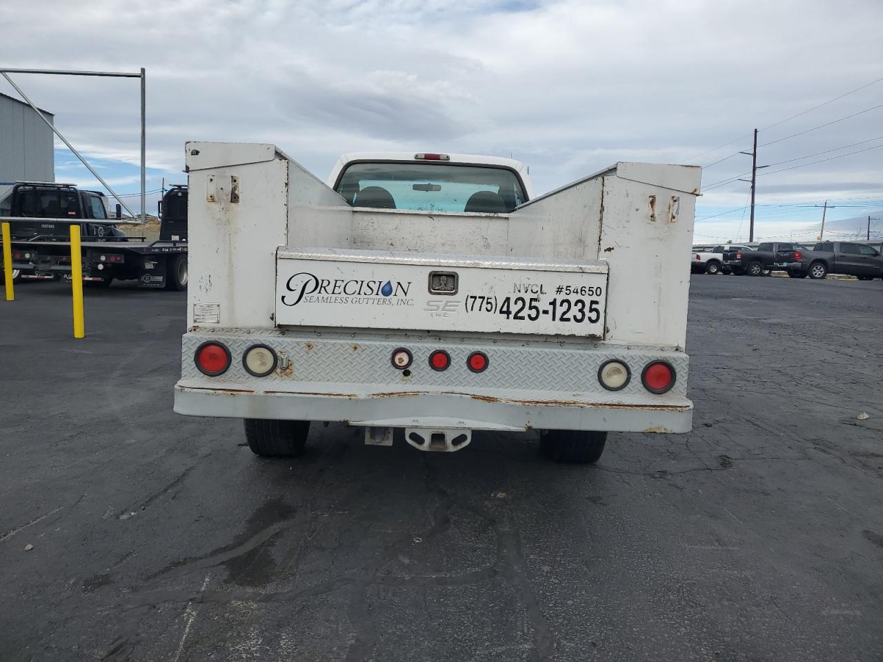 2005 Ford F350 White vin: 1FDWF35566EA77333