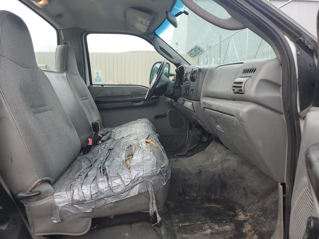 2005 Ford F350 White vin: 1FDWF35566EA77333
