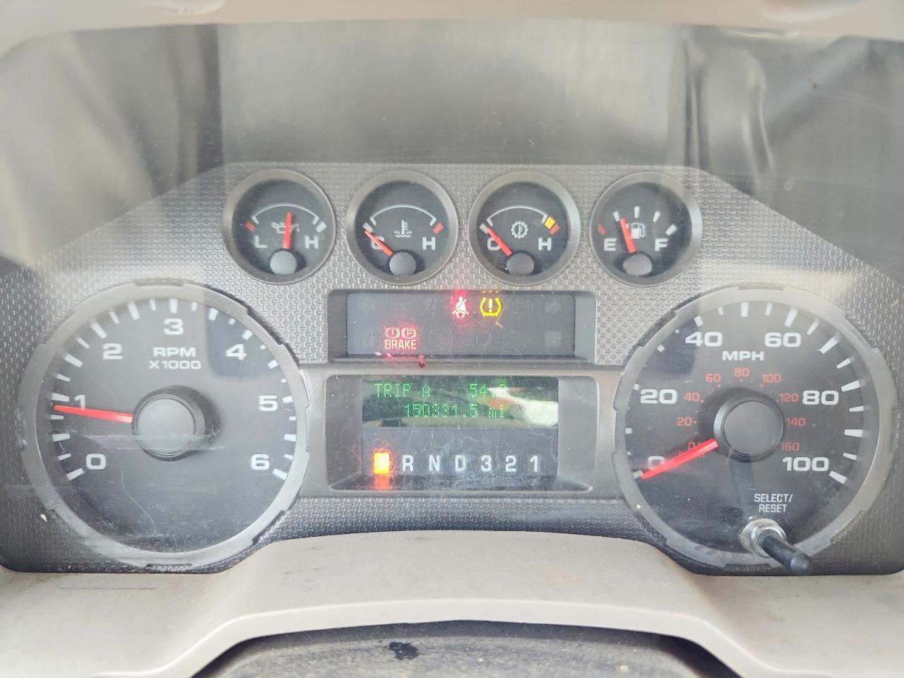 2010 Ford F350 Super Duty White vin: 1FDWF3E58AEA60008