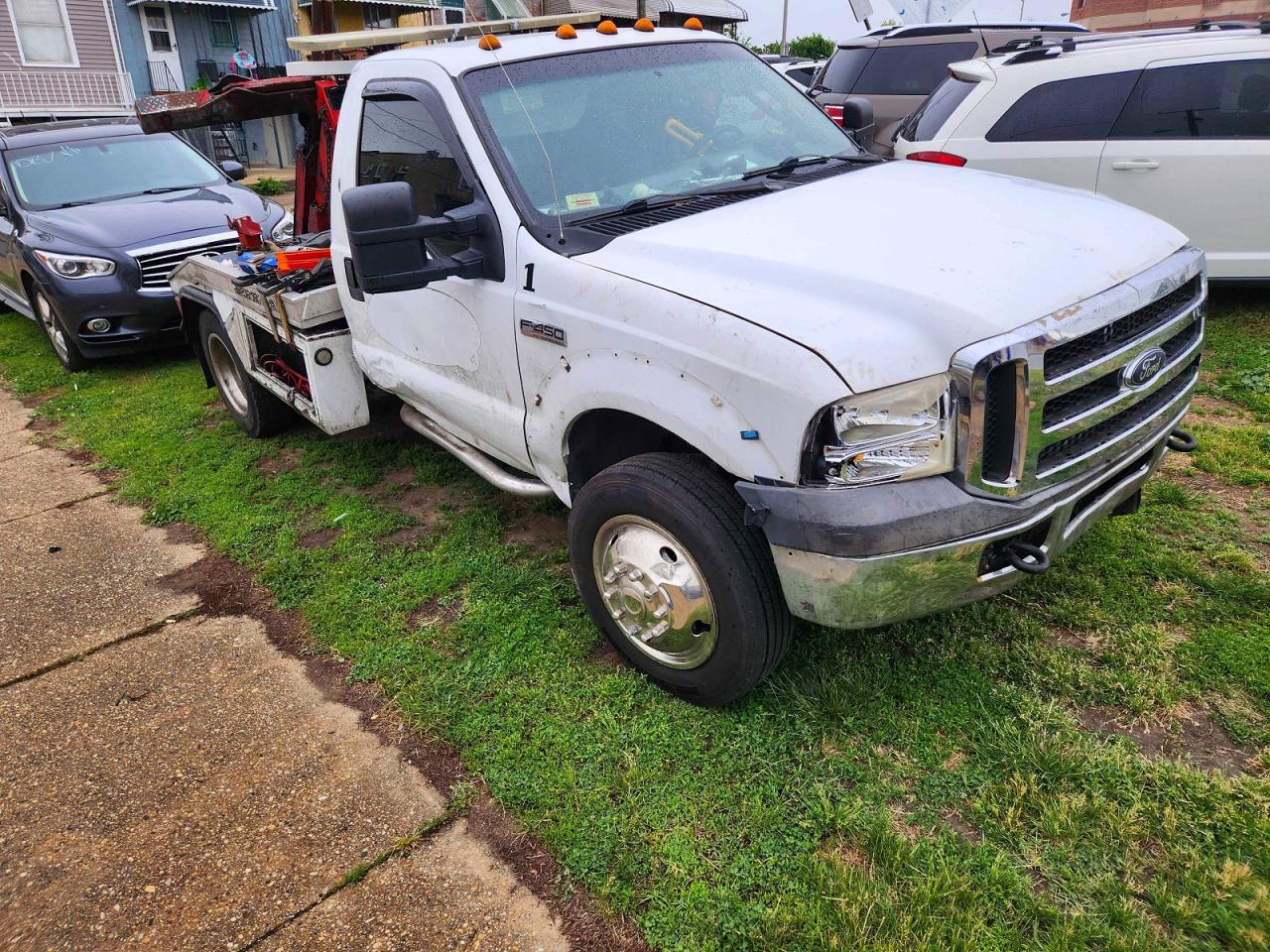 2006 Ford F450 Super Duty White vin: 1FDXF46P36ED11292