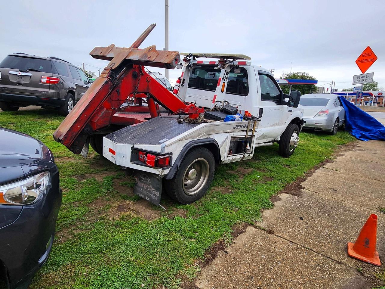 2006 Ford F450 Super Duty White vin: 1FDXF46P36ED11292
