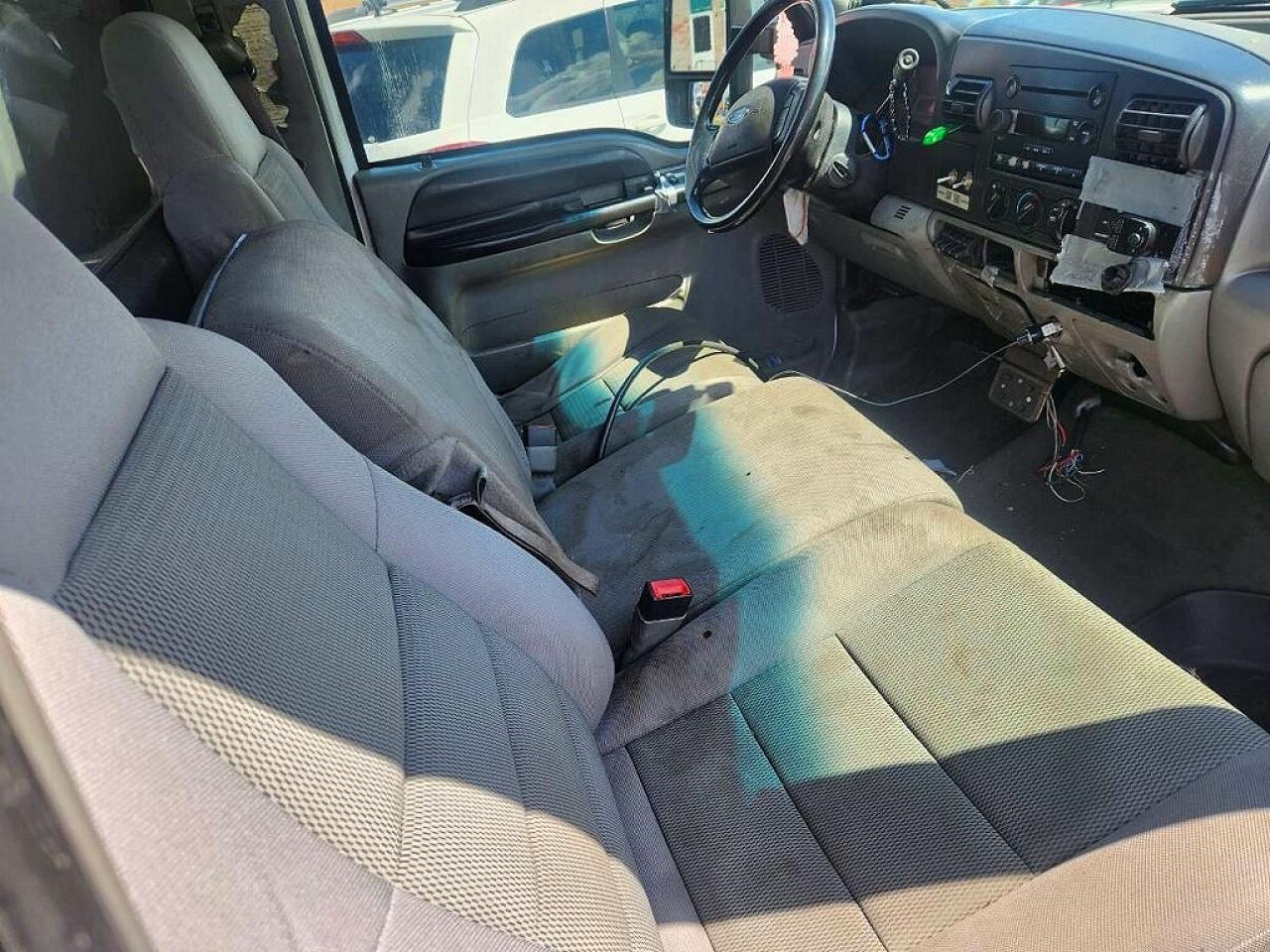 2006 Ford F450 Super Duty White vin: 1FDXF46P36ED11292