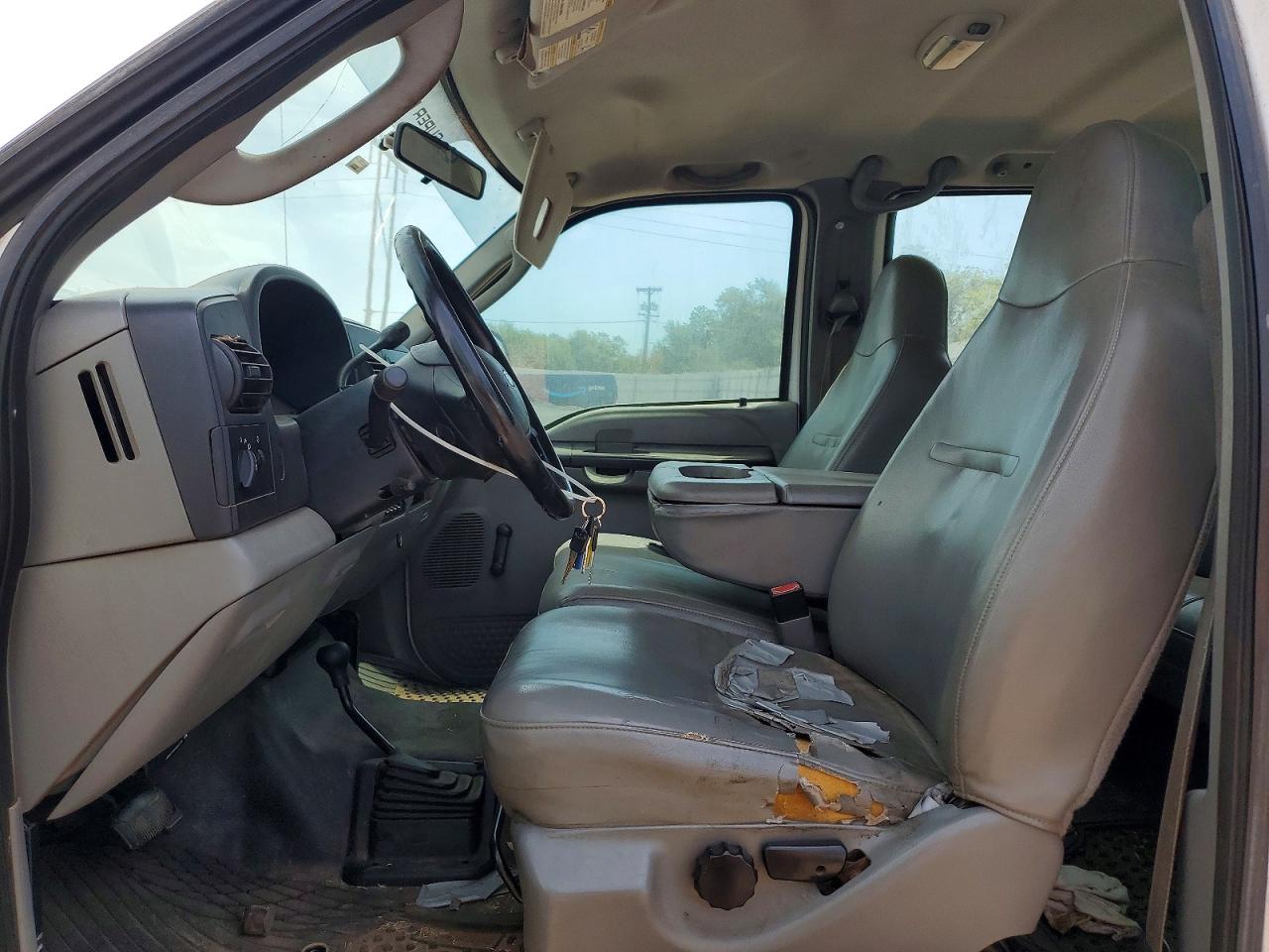 2005 Ford F450 Super Duty White vin: 1FDXW47P55EB40610