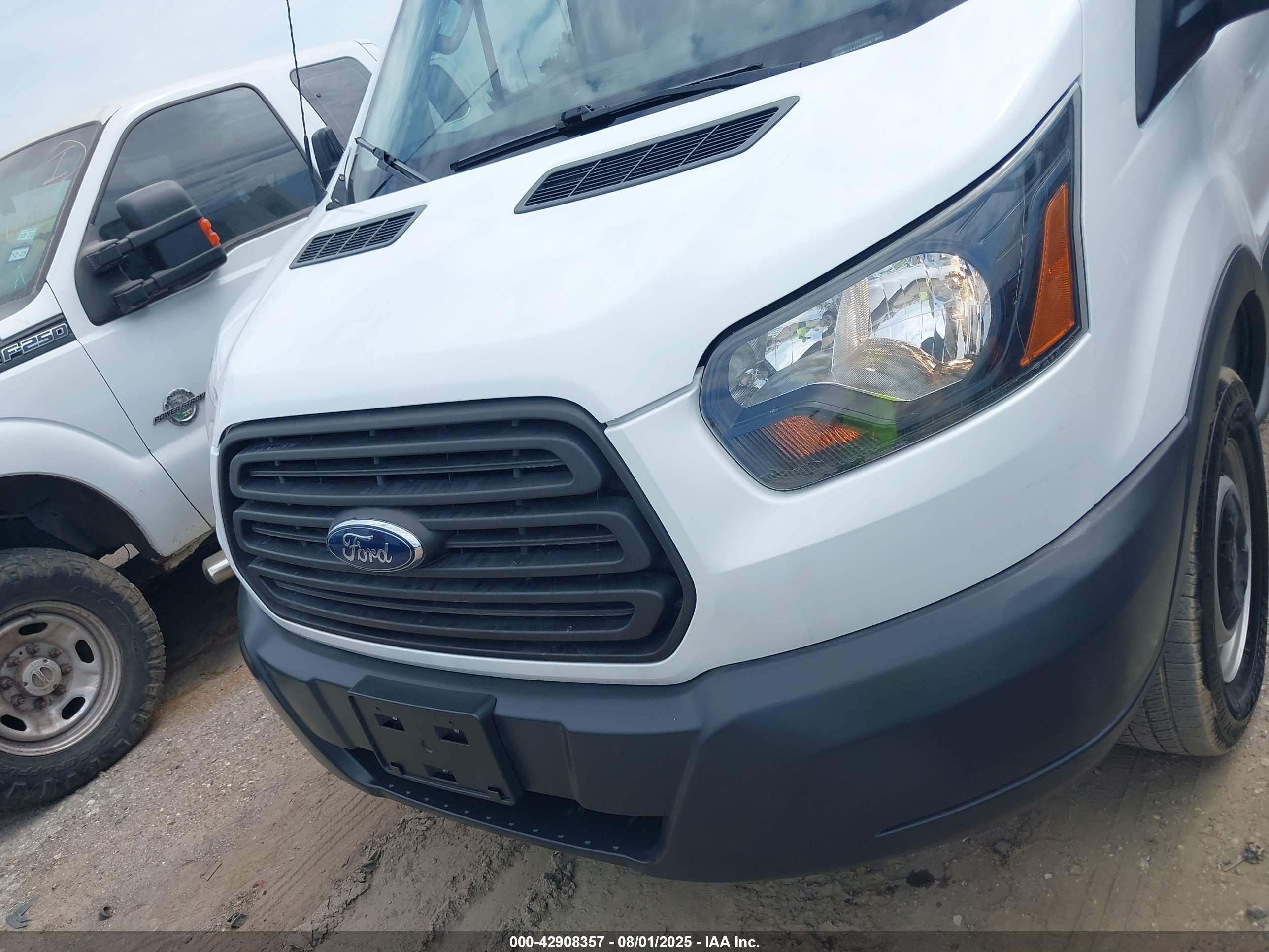 2018 Ford Transit-250 Cab   White vin: 1FDYR5ZMXJKA99715