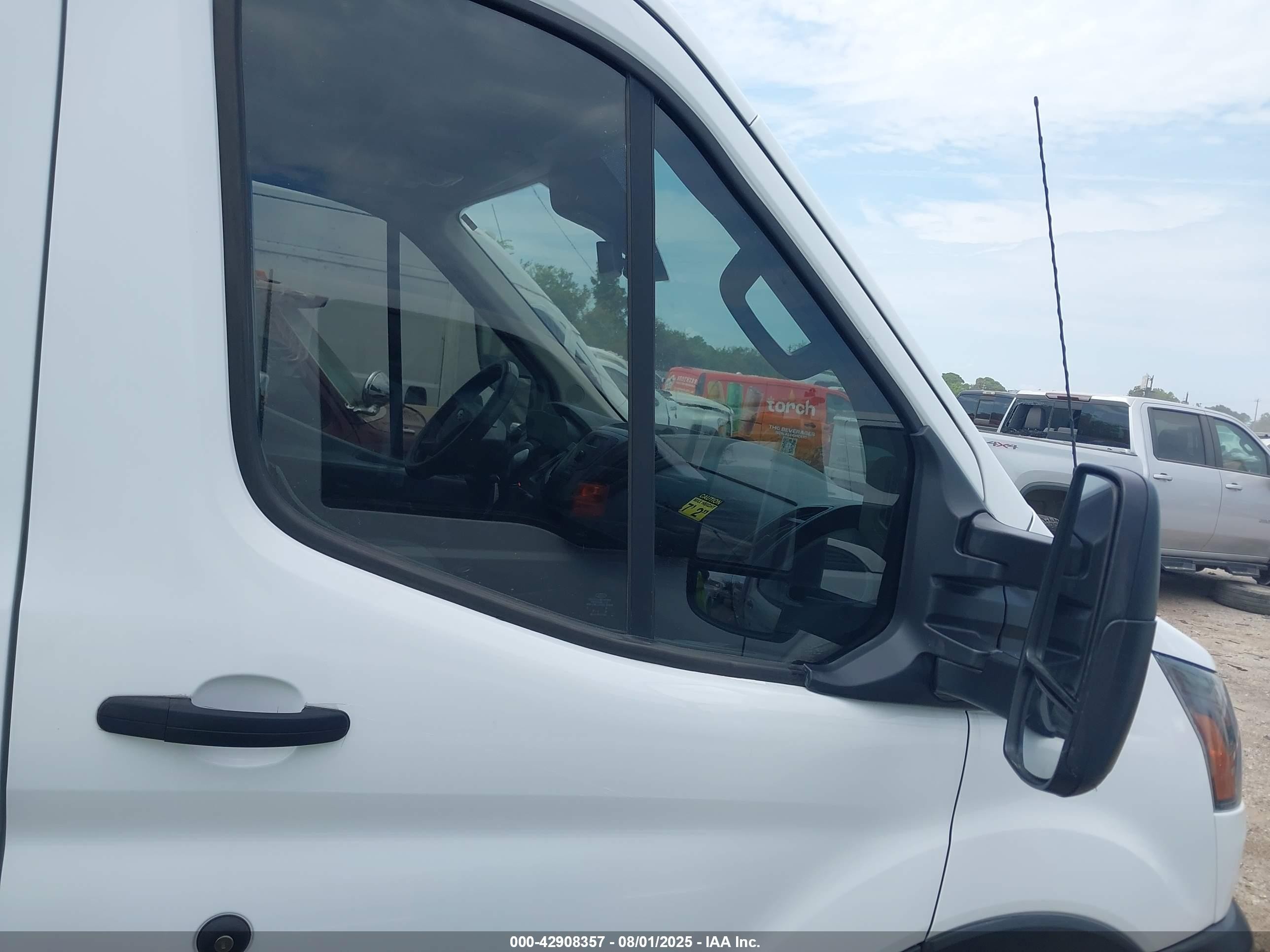 2018 Ford Transit-250 Cab   White vin: 1FDYR5ZMXJKA99715