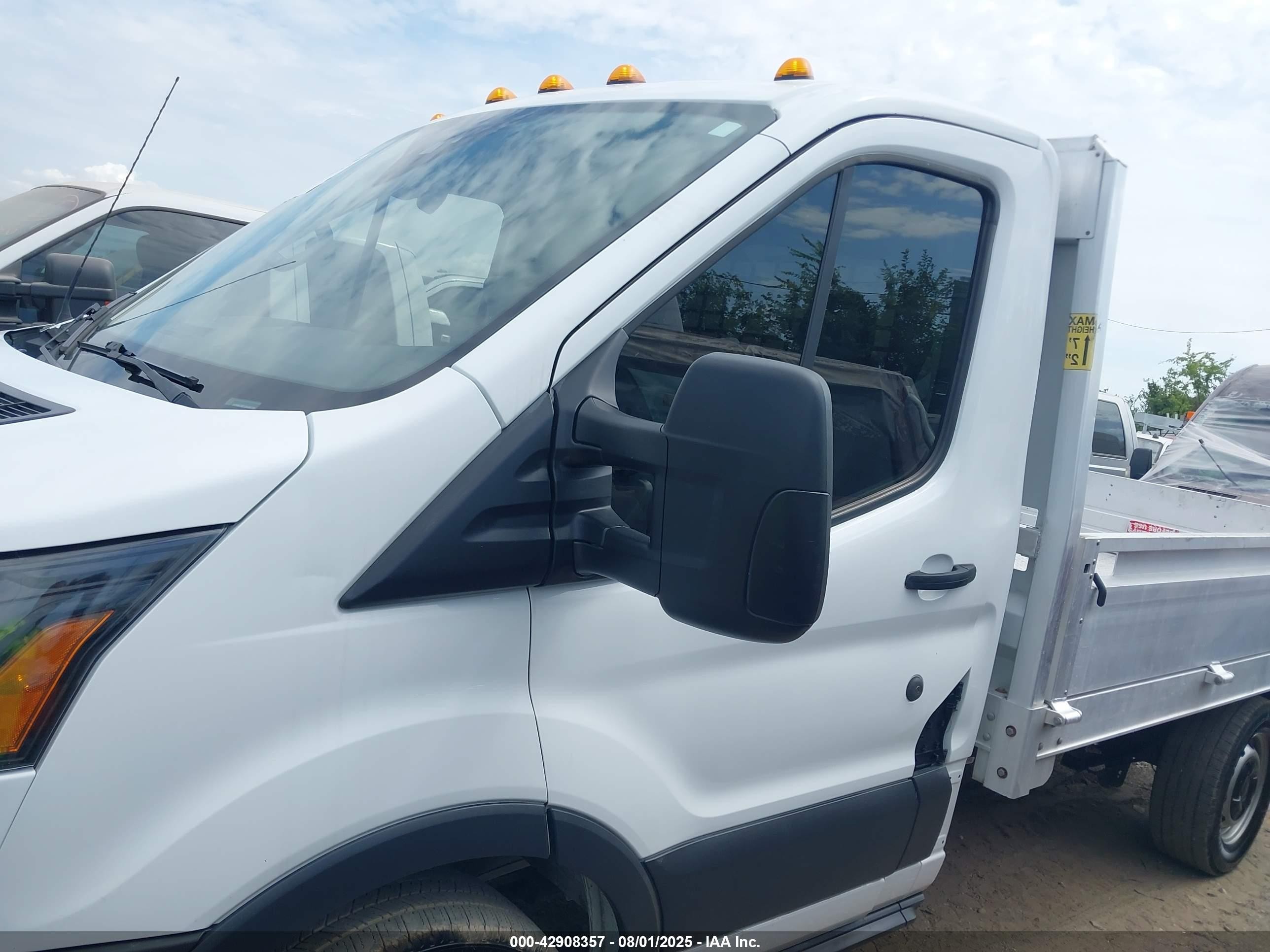2018 Ford Transit-250 Cab   White vin: 1FDYR5ZMXJKA99715