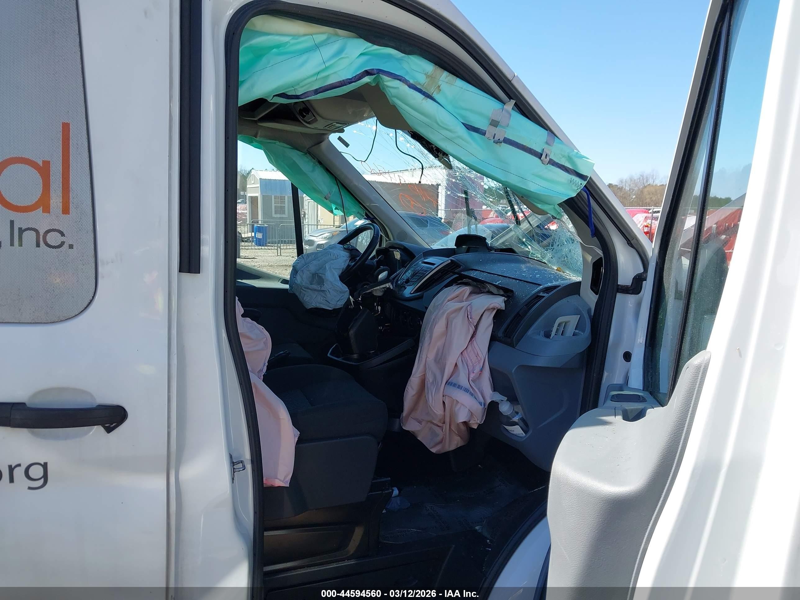 2015 Ford Transit-150 Xlt White vin: 1FDZK1CM1FKB30450