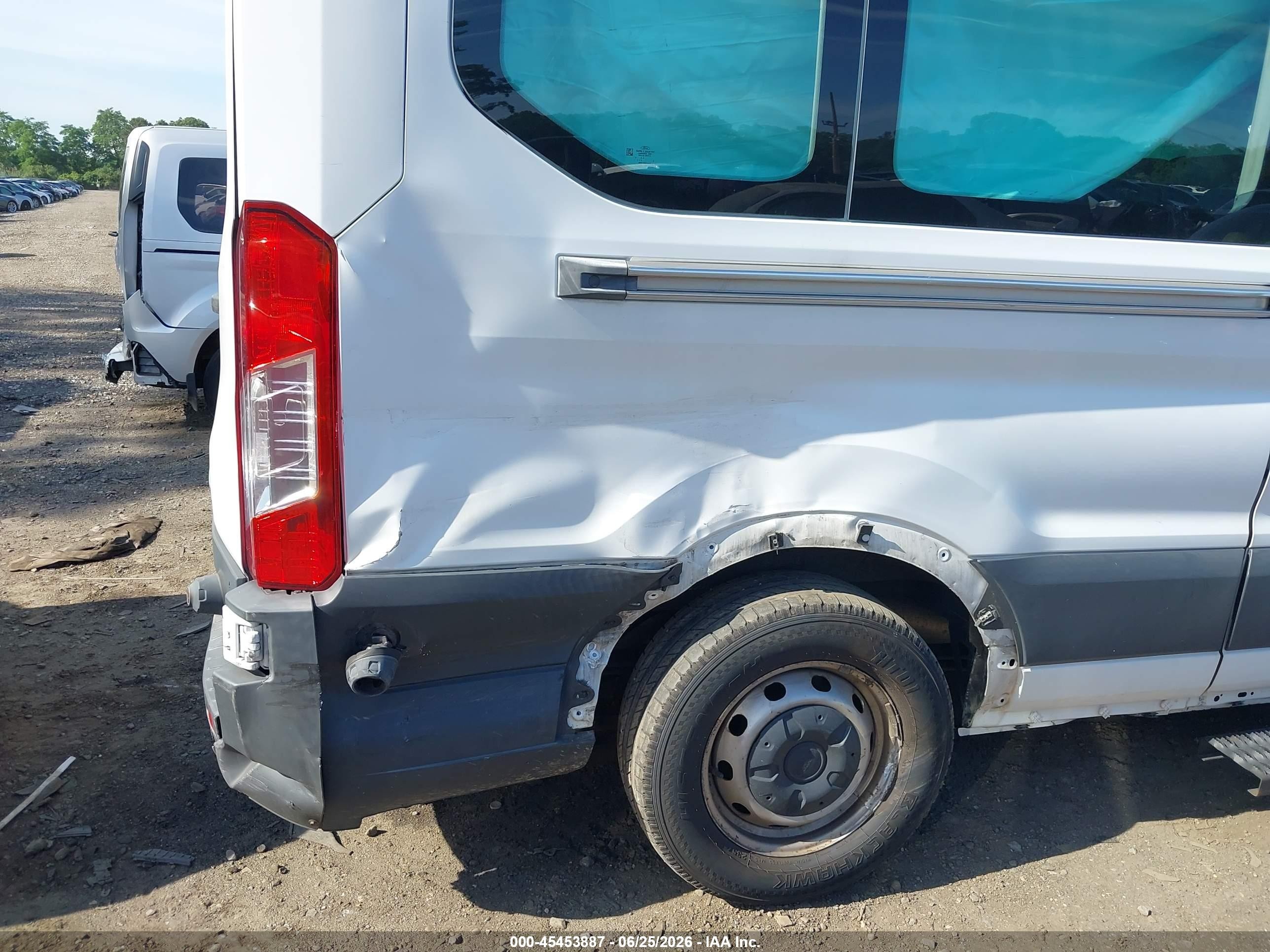 2015 Ford Transit-350 Xl/xlt White vin: 1FDZX2CM6FKB19130