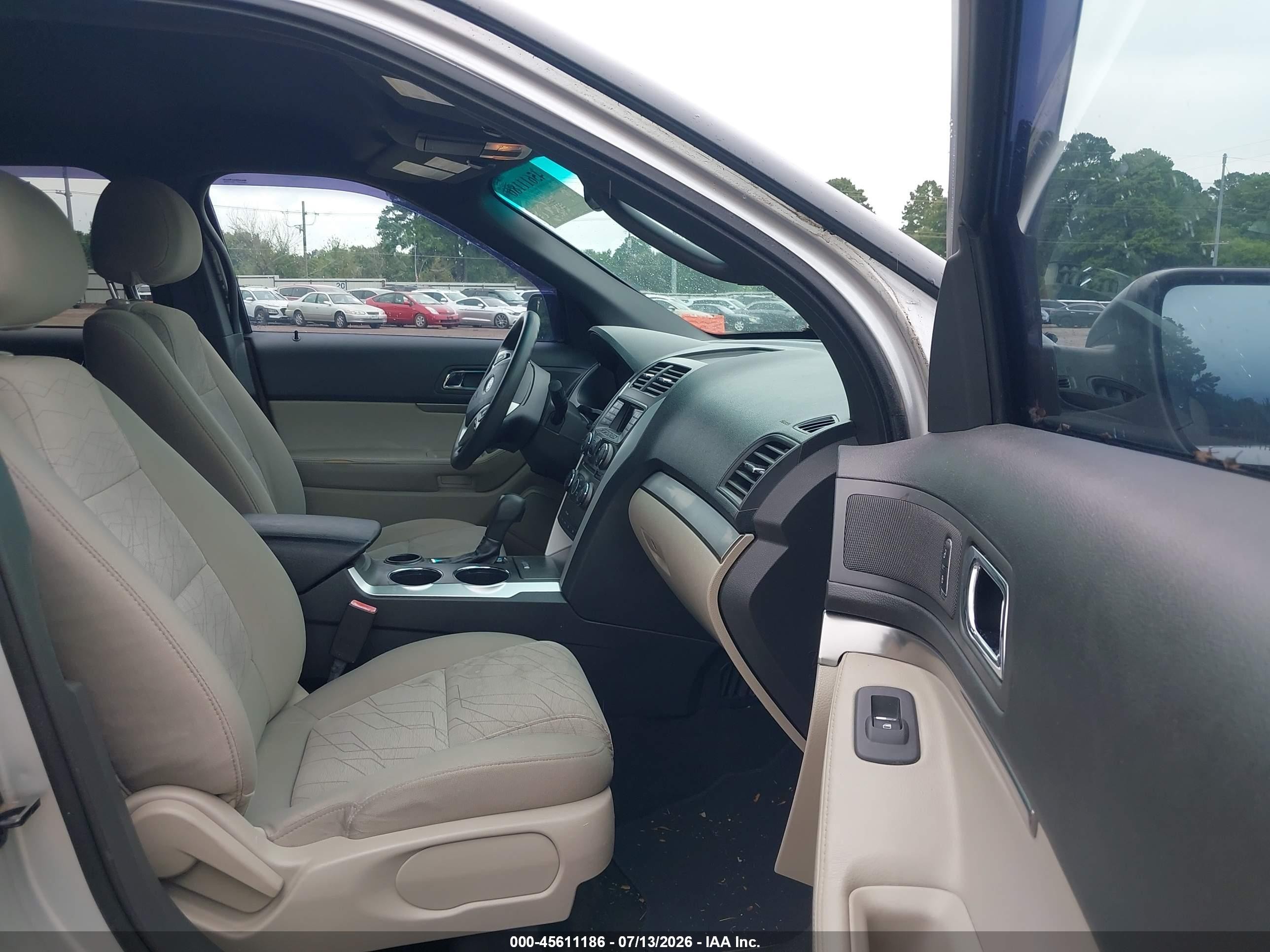 2013 Ford Explorer   Silver vin: 1FM5K7B80DGA55469