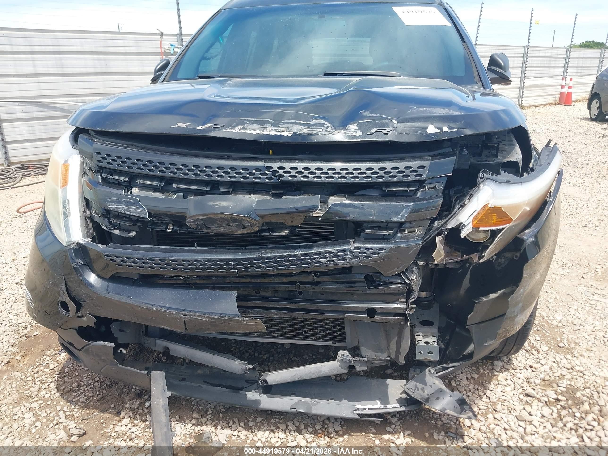2014 Ford Explorer   Black vin: 1FM5K7B80EGA07519