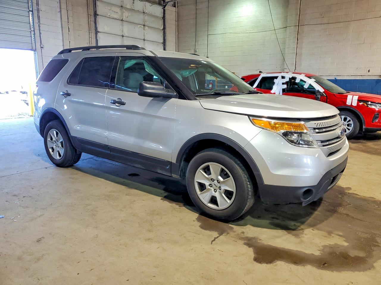 2014 Ford Explorer Серебряный vin: 1FM5K7B80EGA37040