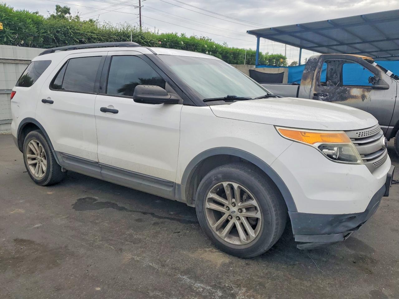 2015 Ford Explorer White vin: 1FM5K7B80FGC39863