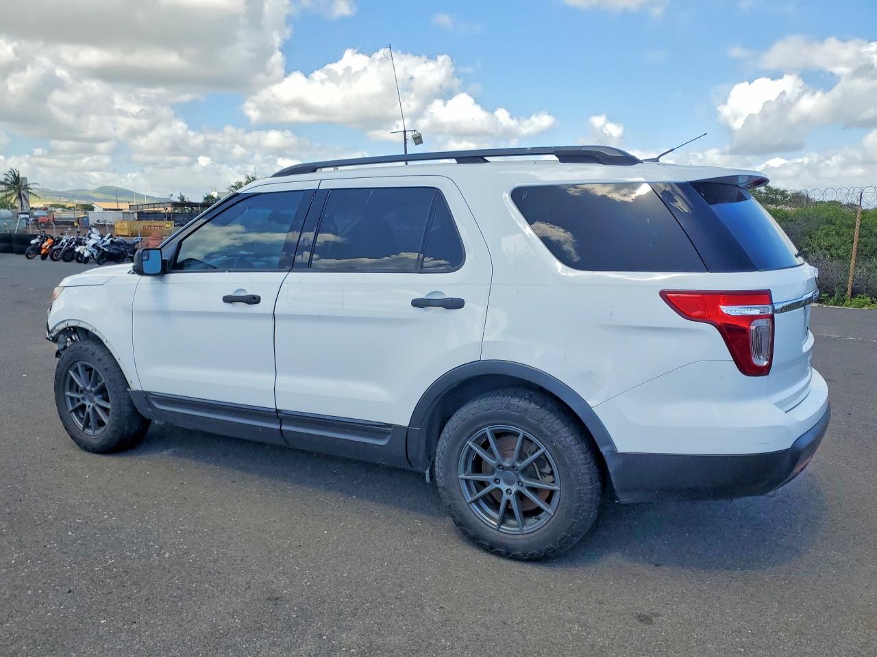 2013 Ford Explorer White vin: 1FM5K7B81DGA63175