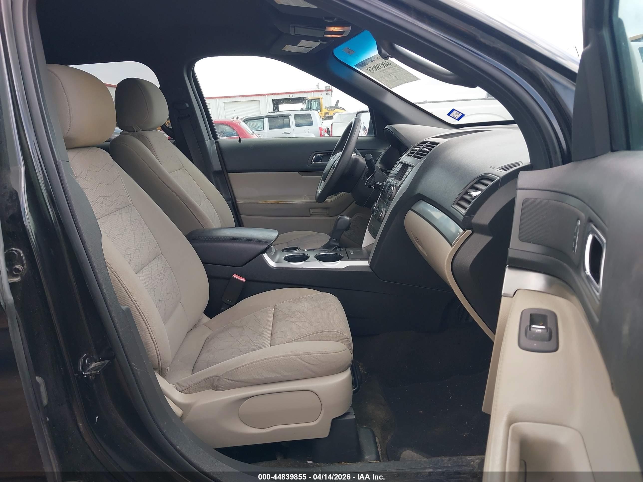 2014 Ford Explorer   Черный vin: 1FM5K7B81EGA12776