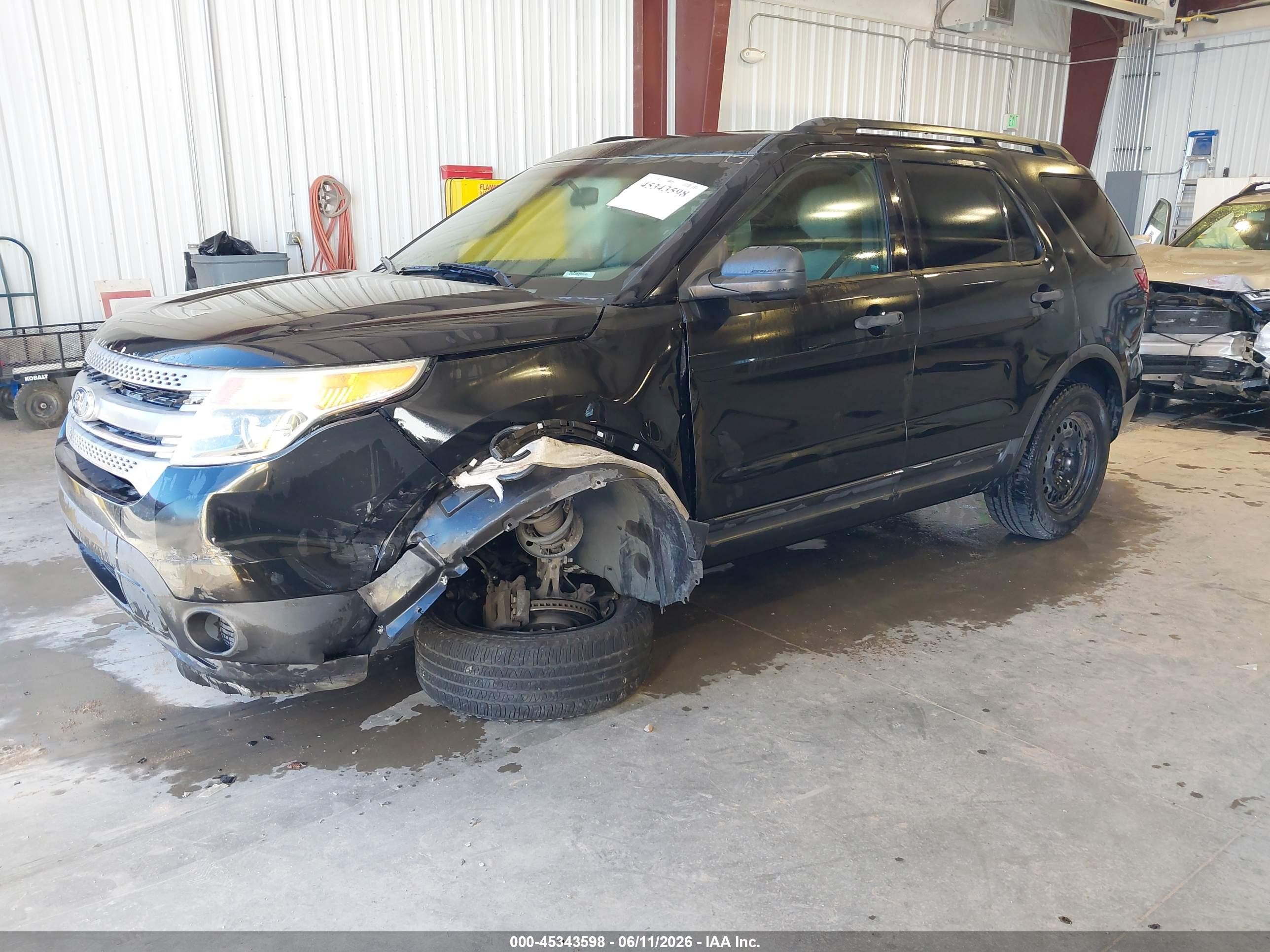 2014 Ford Explorer   Black vin: 1FM5K7B81EGA41601