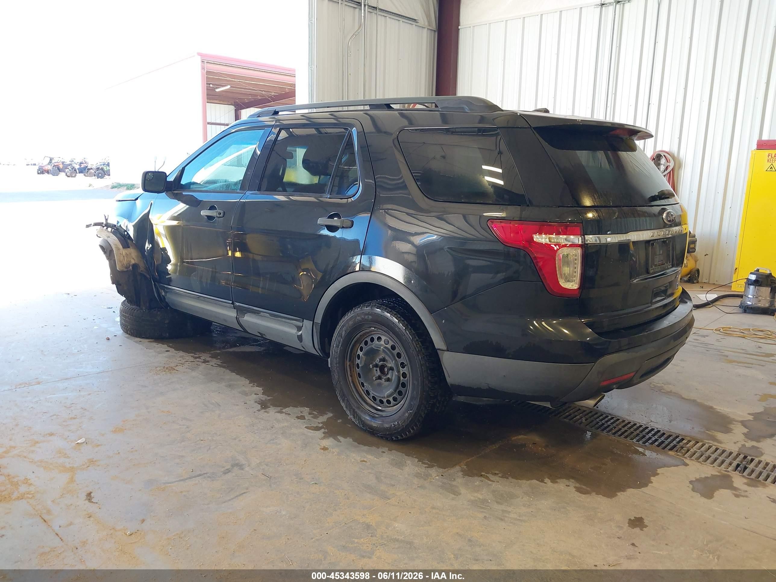 2014 Ford Explorer   Black vin: 1FM5K7B81EGA41601