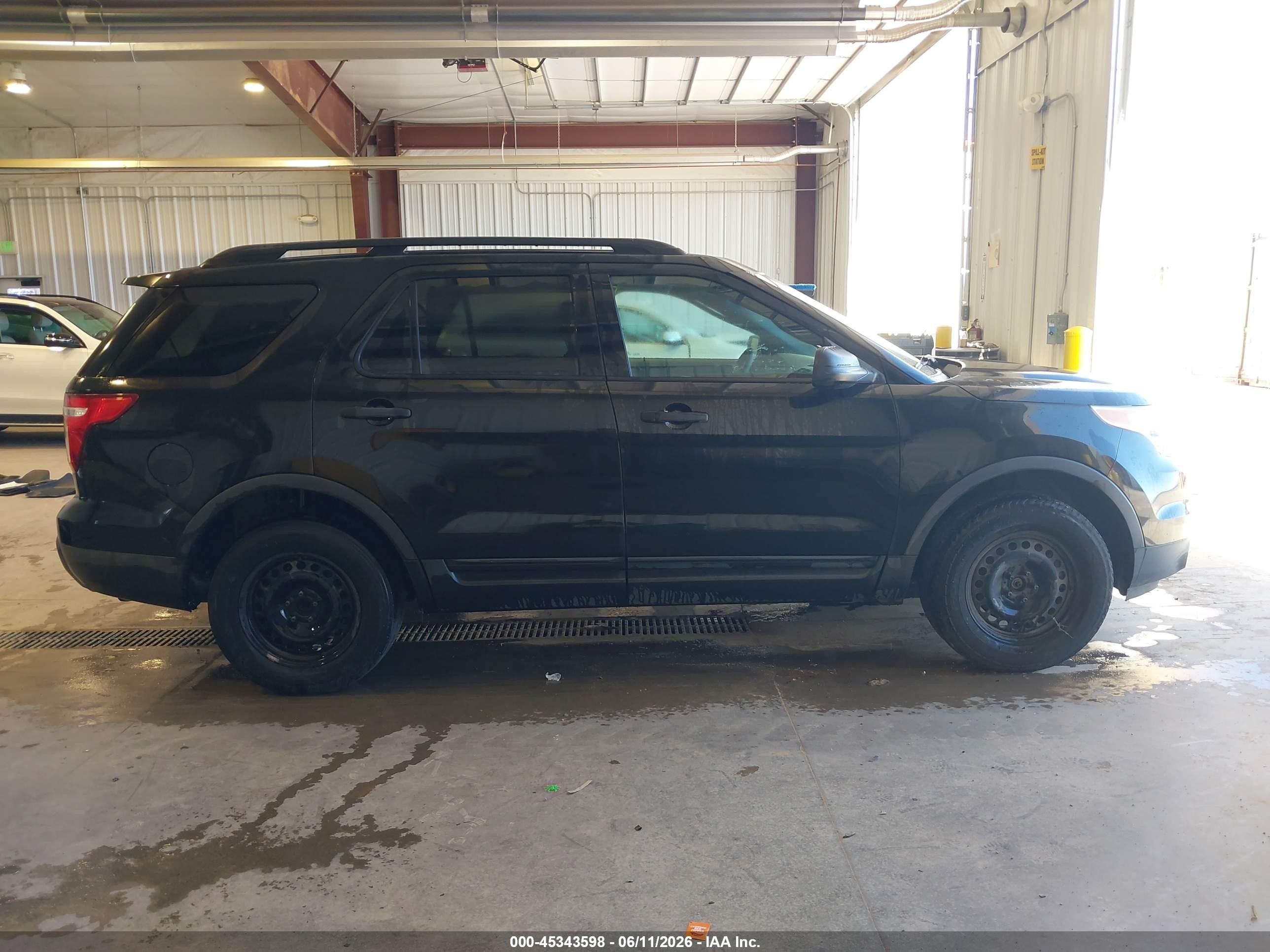 2014 Ford Explorer   Black vin: 1FM5K7B81EGA41601
