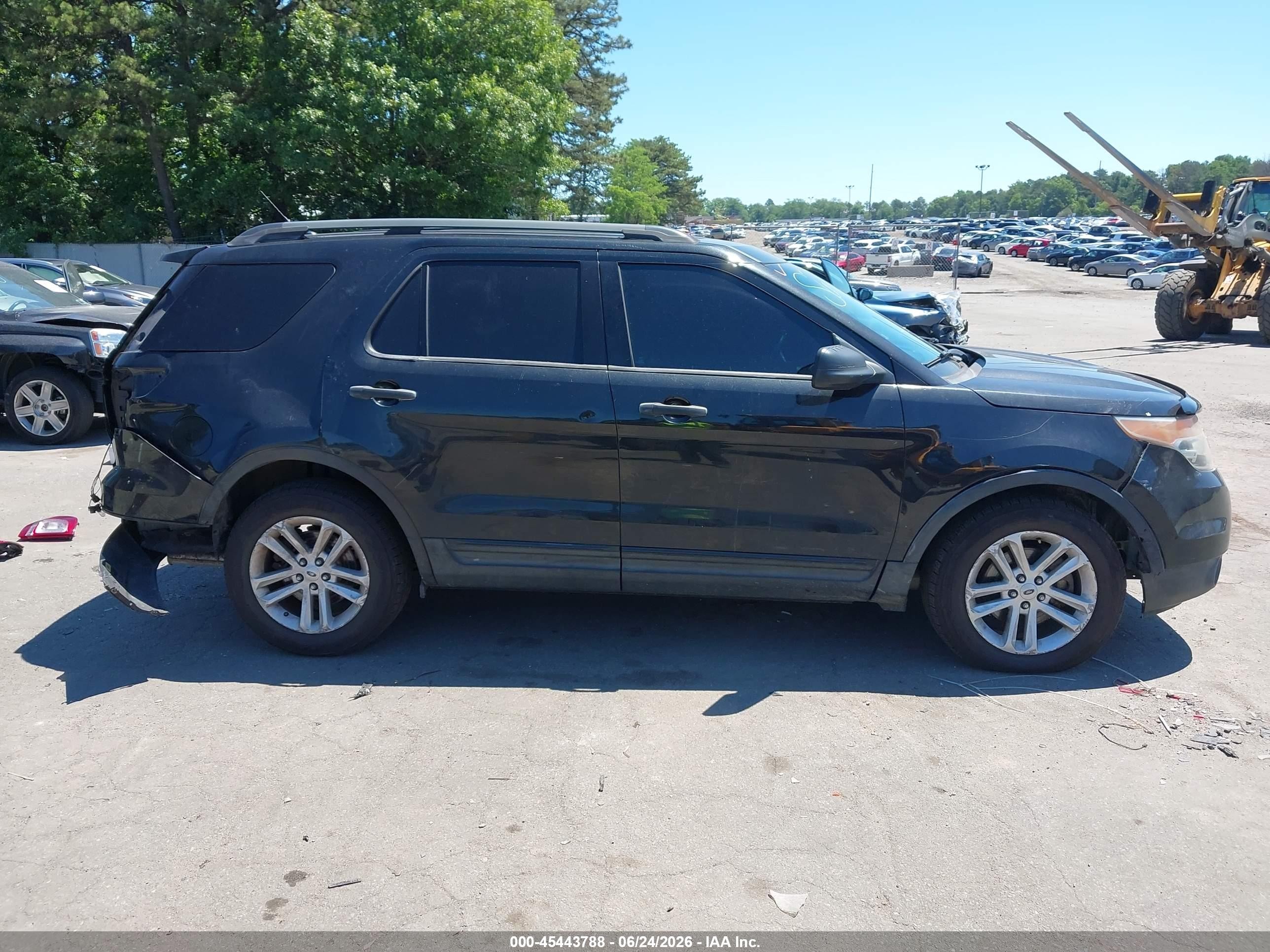 2015 Ford Explorer   Black vin: 1FM5K7B81FGA91058